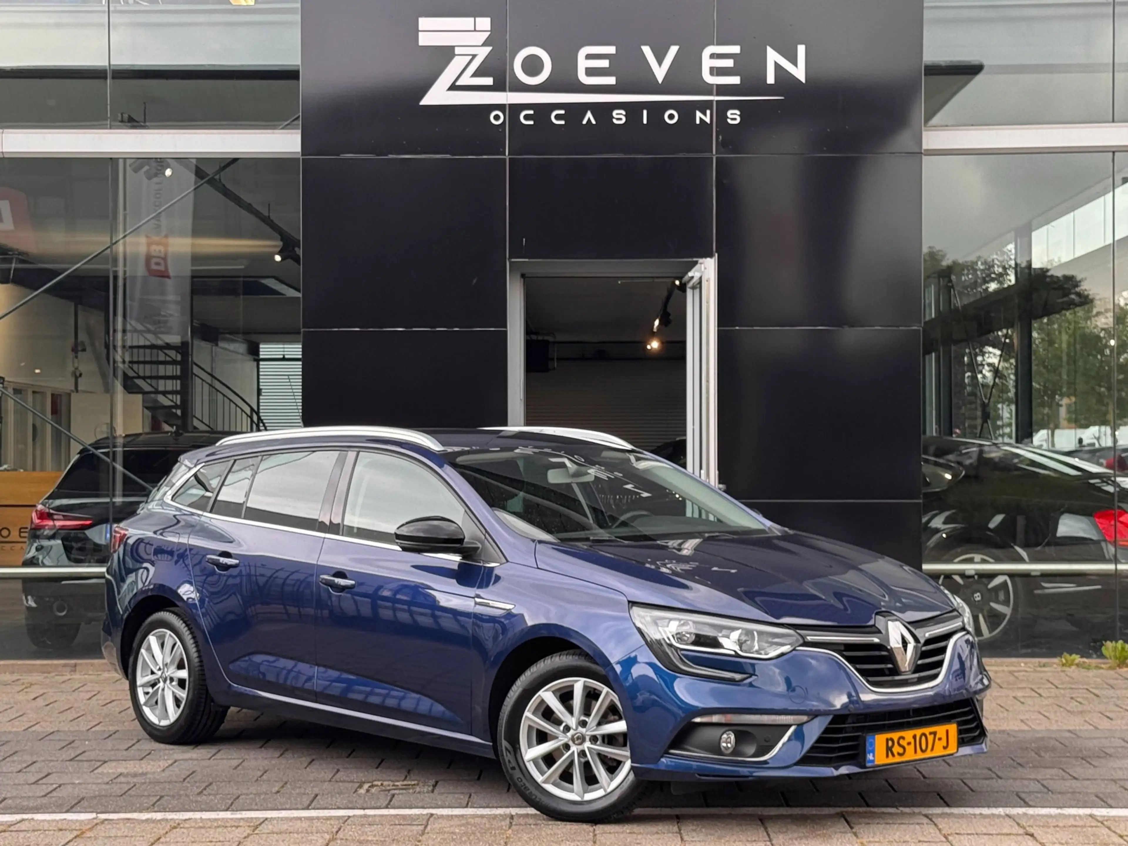 Renault Megane Estate 1.2 TCe Limited — photo 3