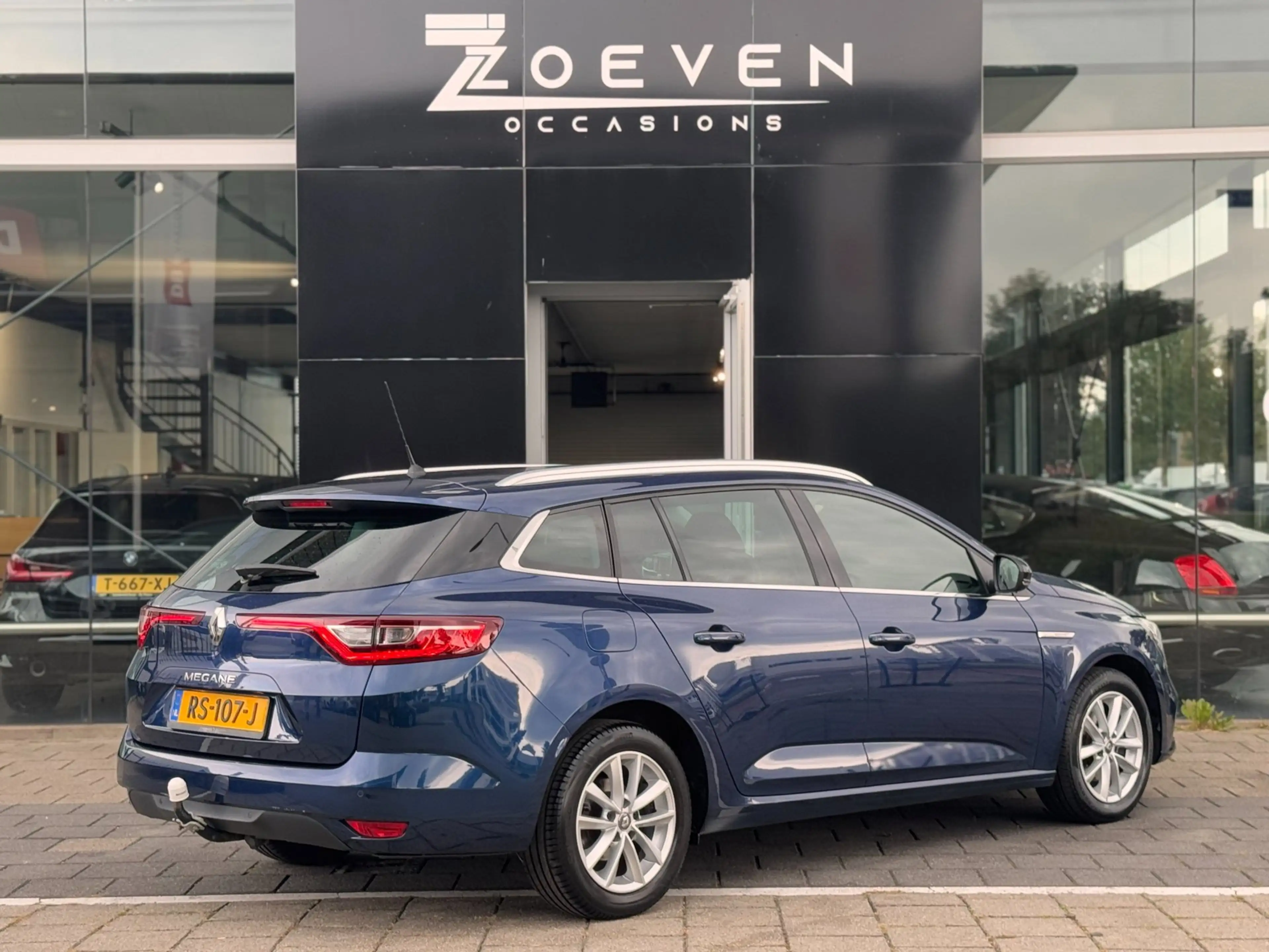 Renault Megane Estate 1.2 TCe Limited — photo 13