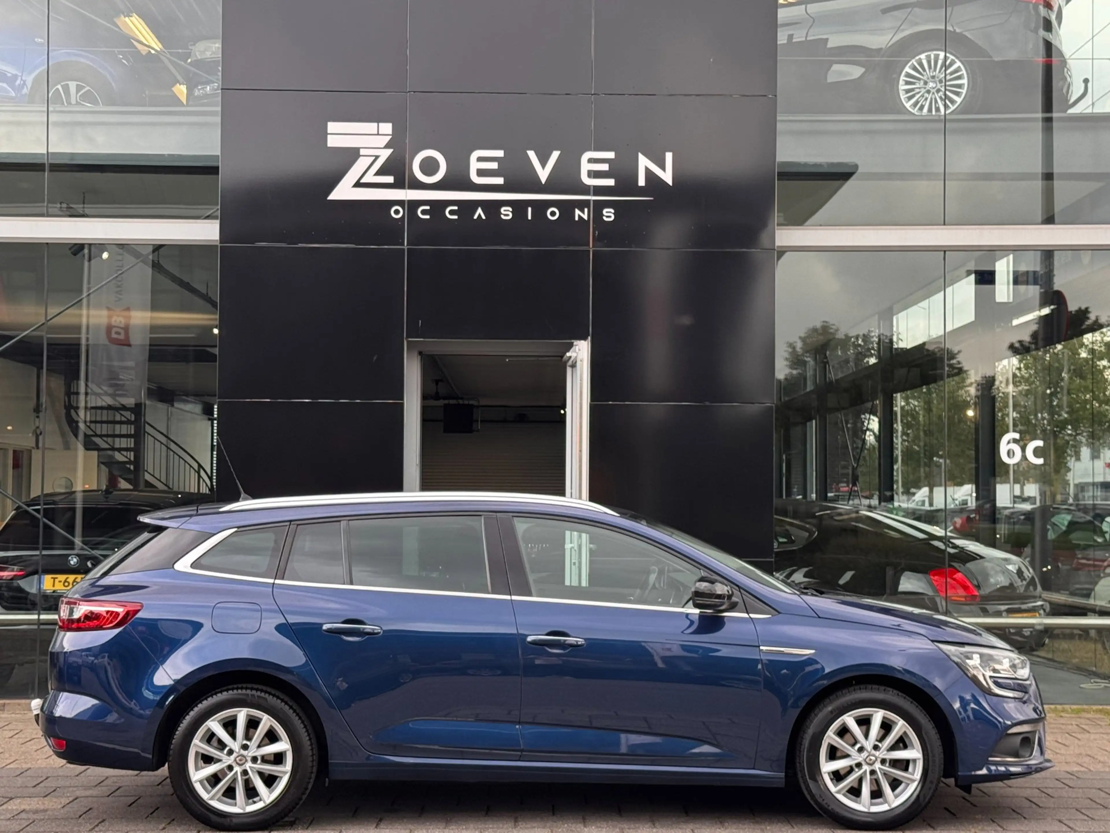 Renault Megane Estate 1.2 TCe Limited — photo 4
