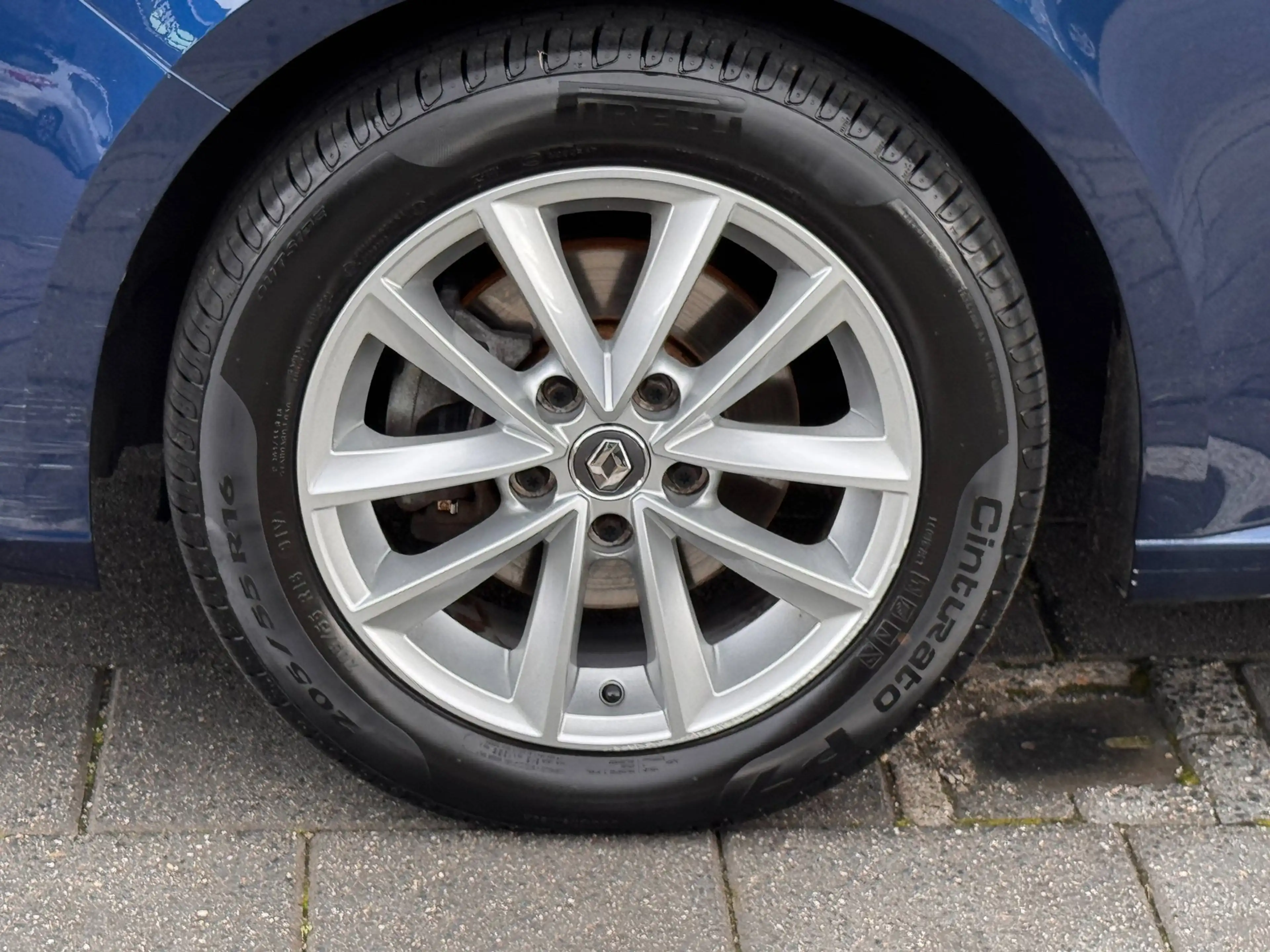Renault Megane Estate 1.2 TCe Limited — photo 15