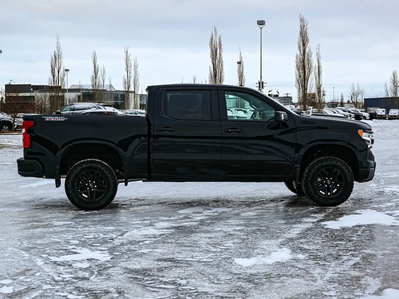 Chevrolet Silverado 1500 снимка Chevrolet Silverado 1500