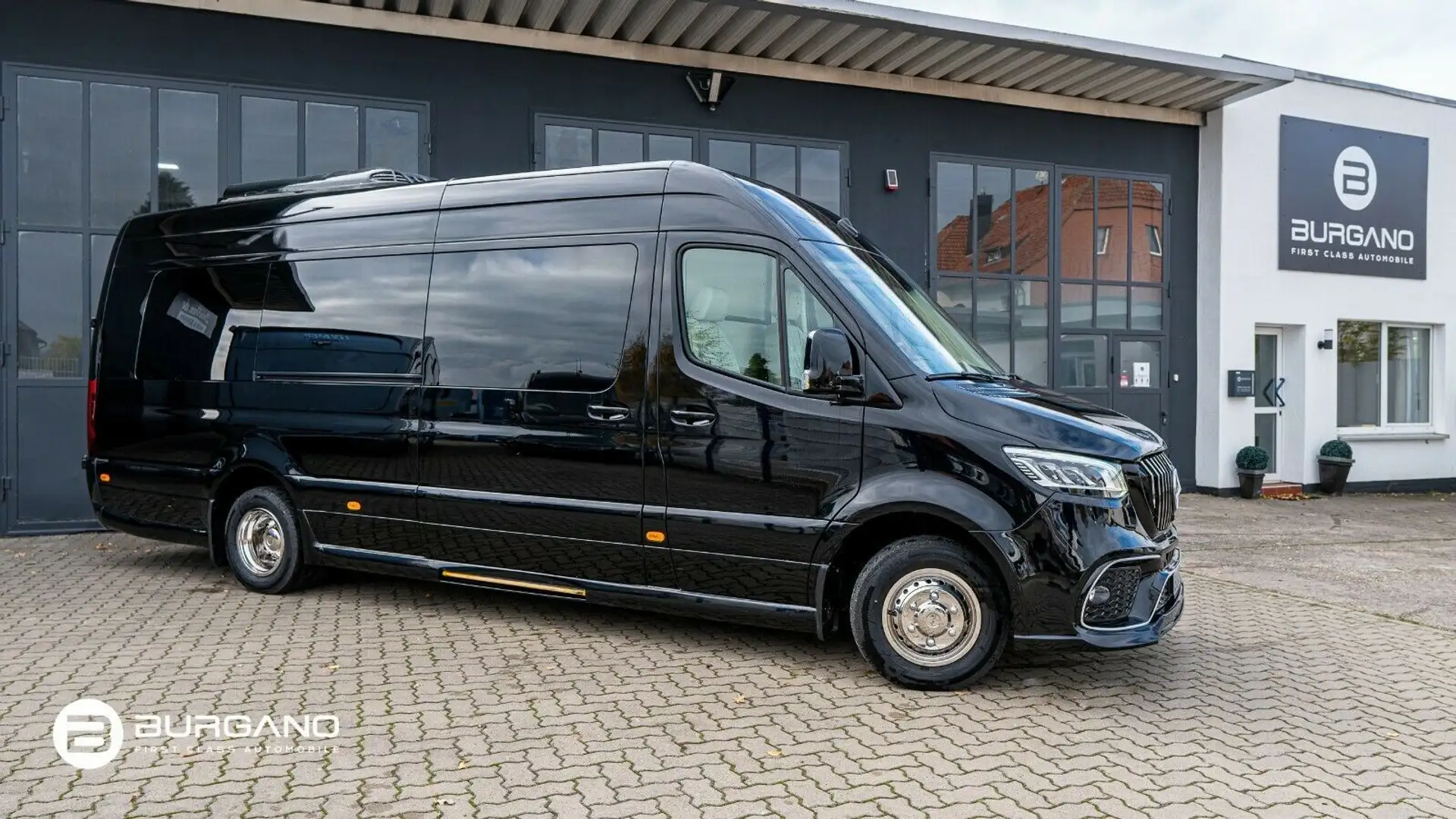 Mercedes-Benz Sprinter 519 FIRST CLASS LUXURY TV VIP DESIGN *BURGANO* Zwart - 2