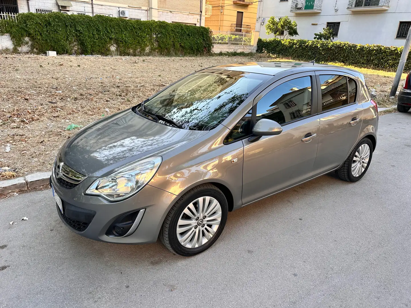 Opel Corsa Corsa D 5p 1.2 Edition (elective) Gpl-tech 85cv Argento - 1
