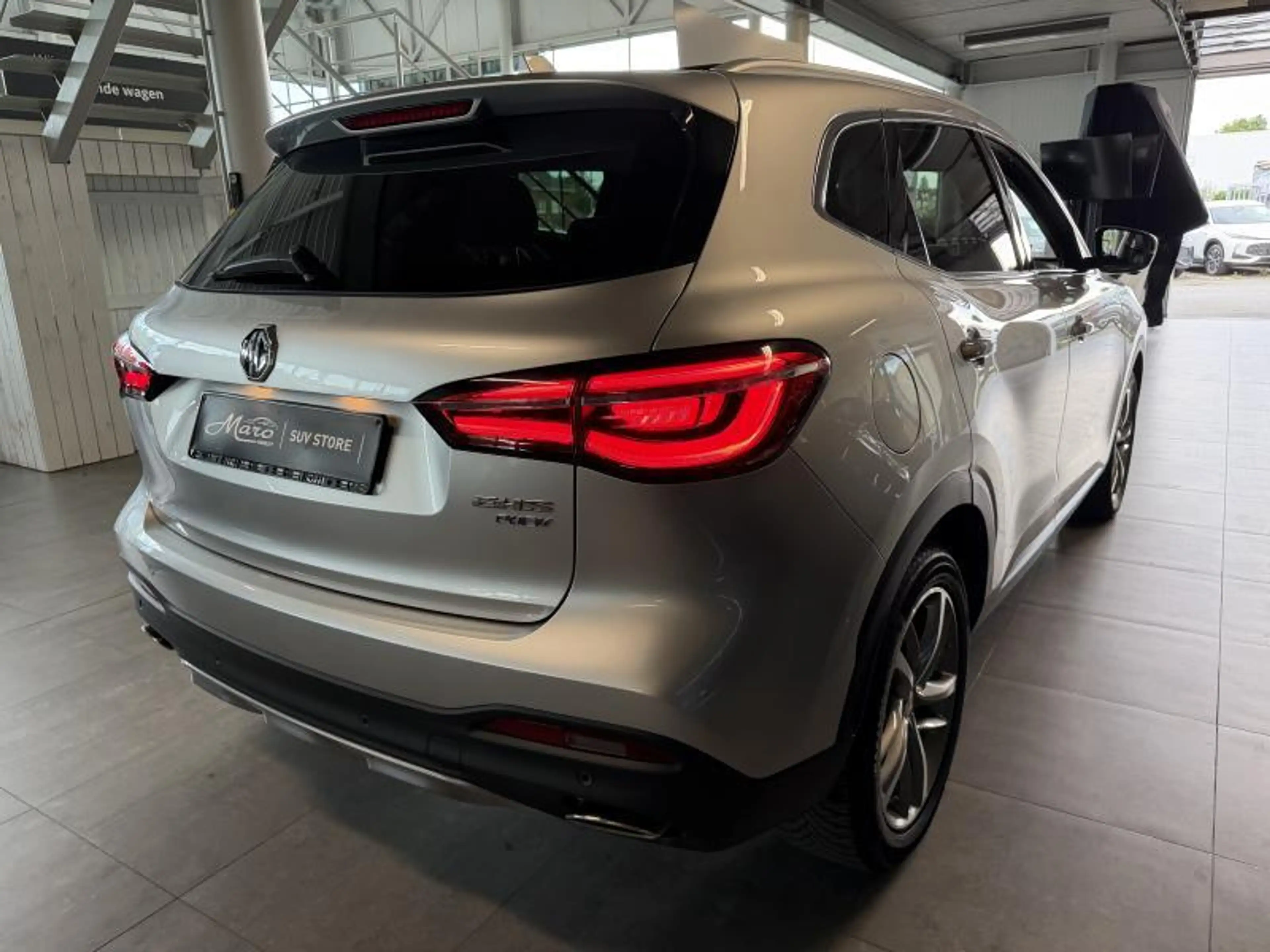 MG EHS 1.5T-GDi PLUG-IN Luxury | GPS, camera,... | FULL O — photo 2