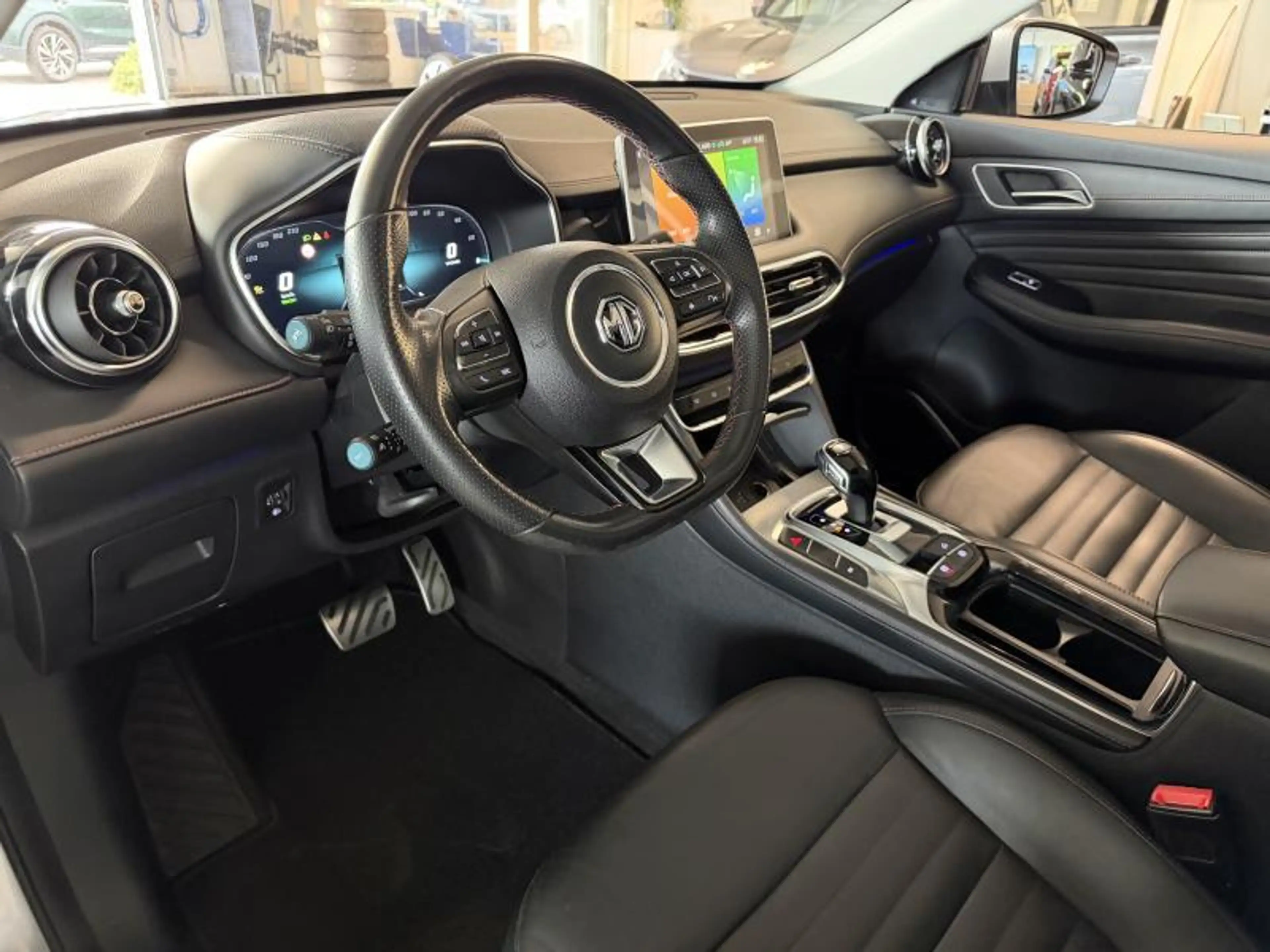 MG EHS 1.5T-GDi PLUG-IN Luxury | GPS, camera,... | FULL O — photo 4