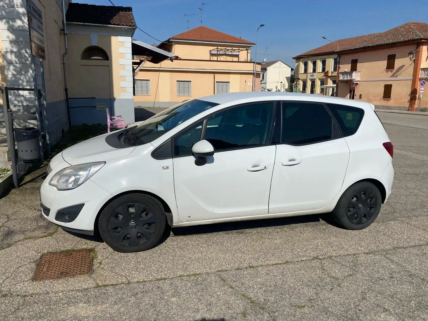 Opel Meriva 1.7 cdti 16v Enjoy c/esp 6m fap Bianco - 1