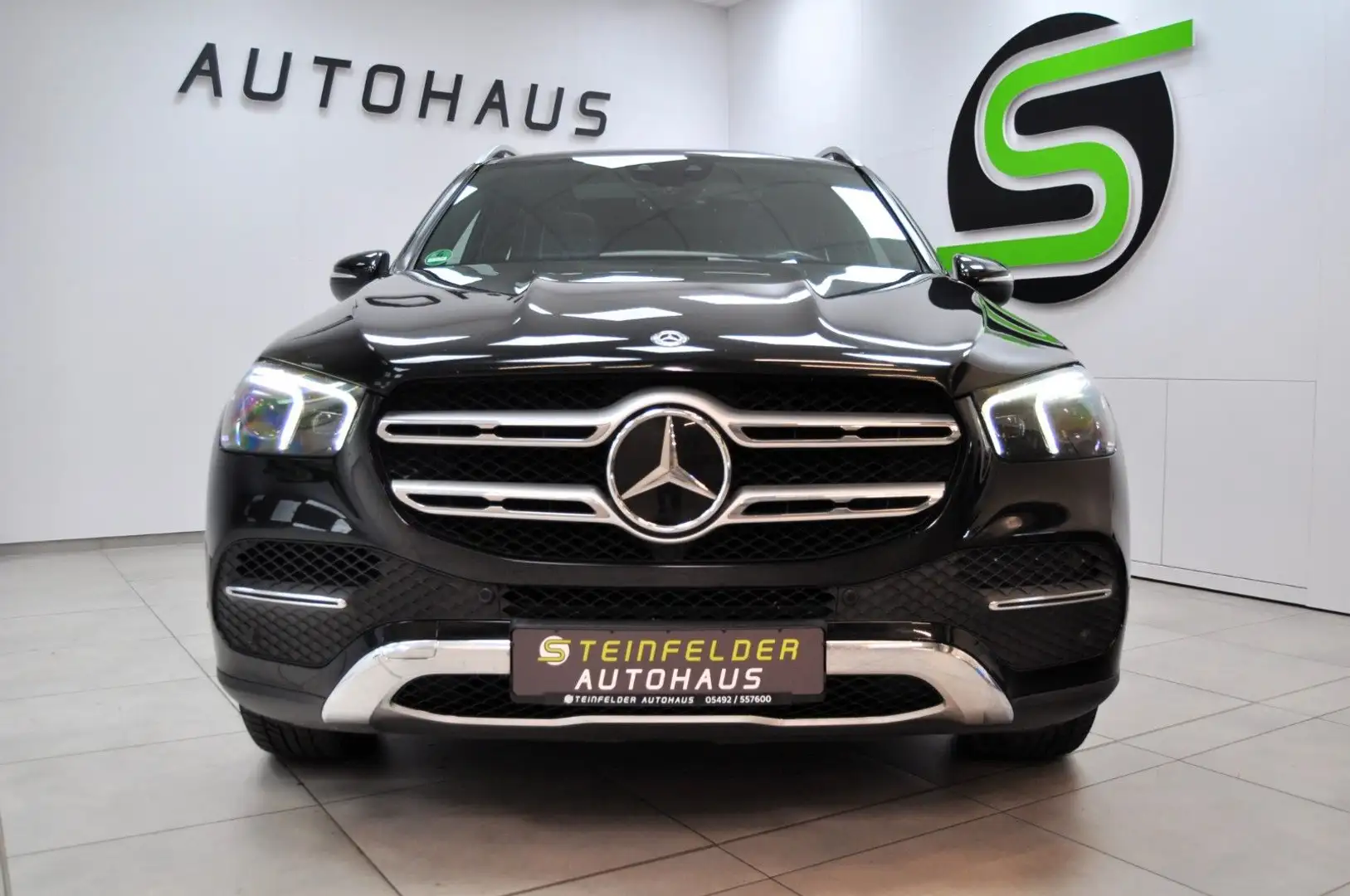 Mercedes-Benz GLE 350 d 4Matic AMG / PANORAMA/ DISTRONIC / Fekete - 2