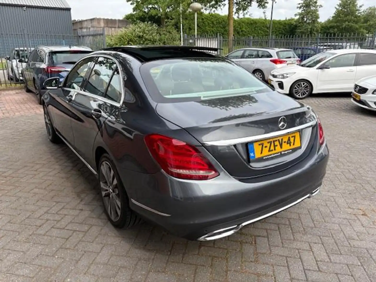 Mercedes-Benz C 180 Panoramadak , Navigatie Grijs - 2