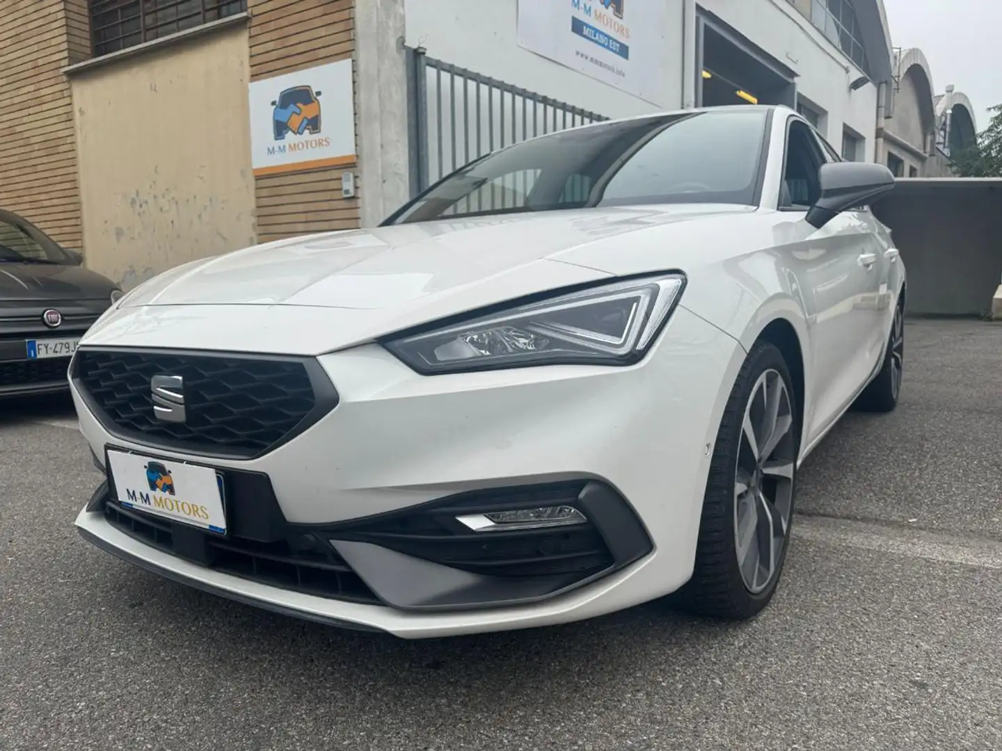 SEAT Leon 2.0 TDI 150 CV DSG FR Blanc - 1