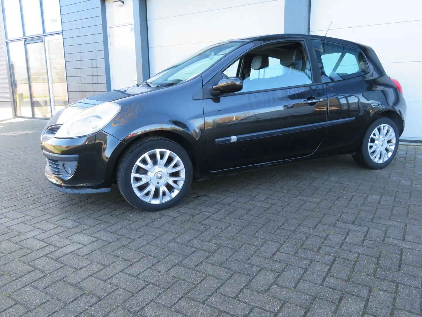 Renault Clio 1.4-16V Dynamique S Schwarz - 2