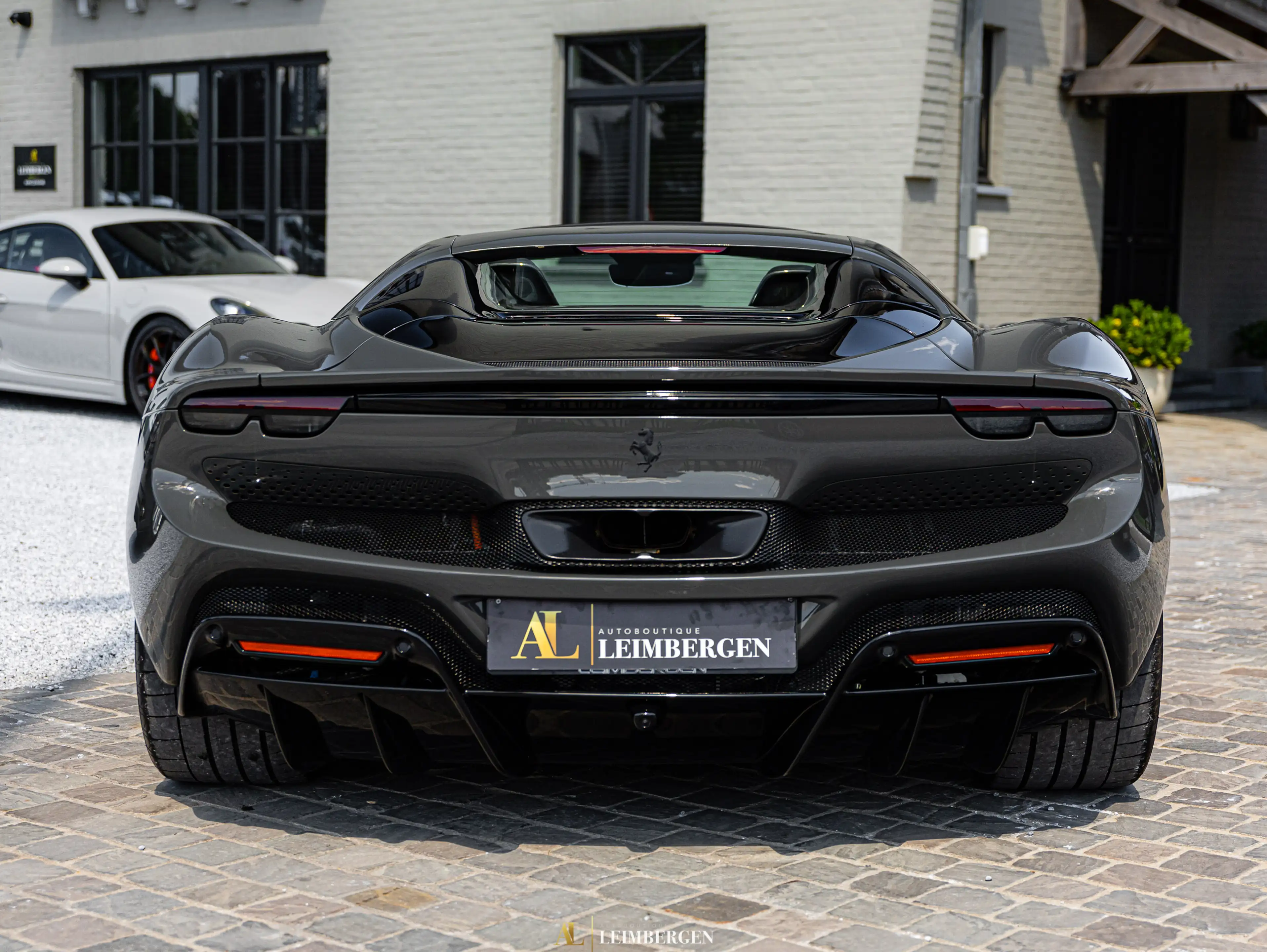 Ferrari 296 GTS 4.435km / Grigio Scuro / Warranty 11.2027 / Front Lift / Racing seats / Carbon — photo 5