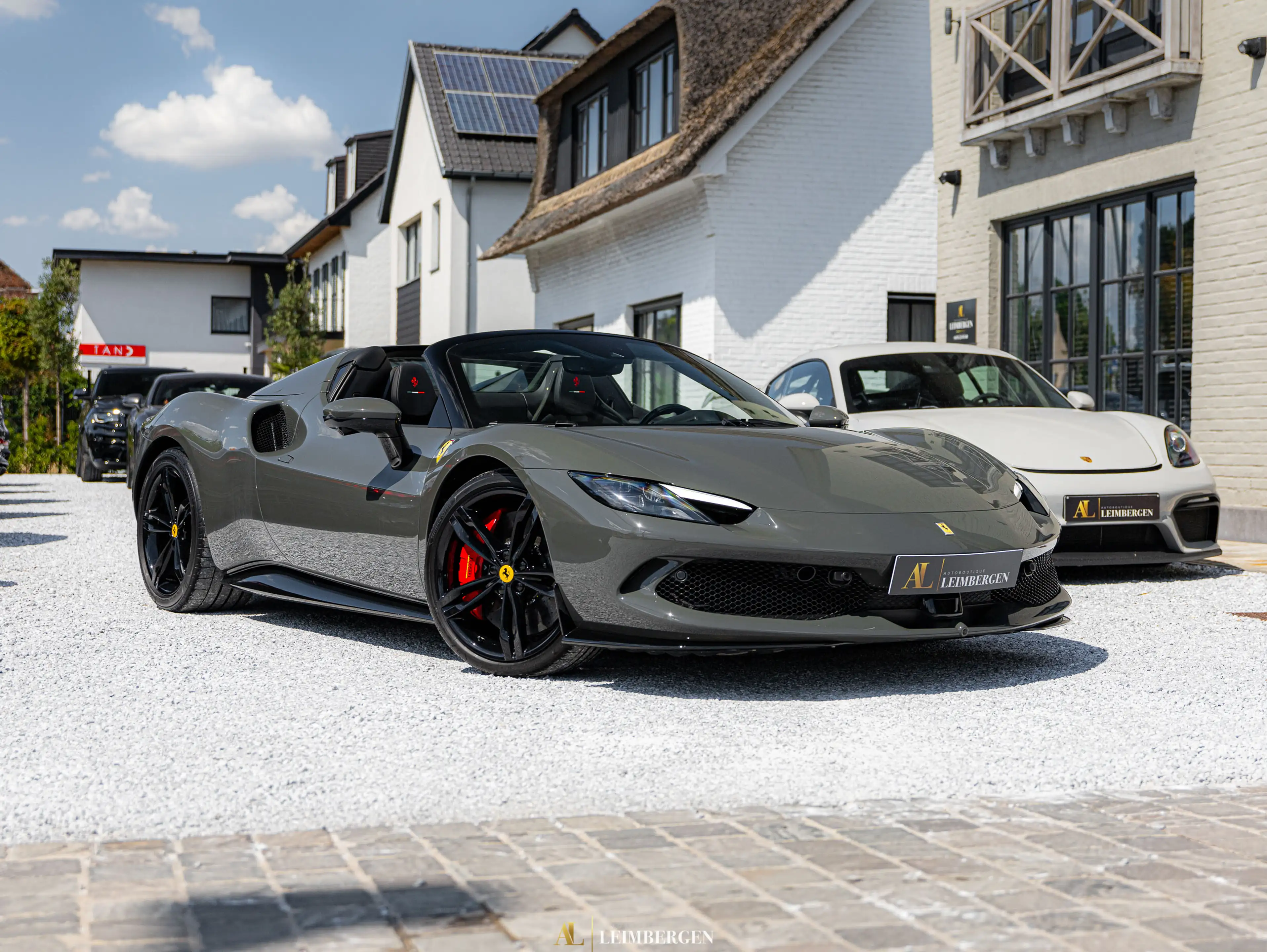 Ferrari 296 GTS 4.435km / Grigio Scuro / Warranty 11.2027 / Front Lift / Racing seats / Carbon — photo 10