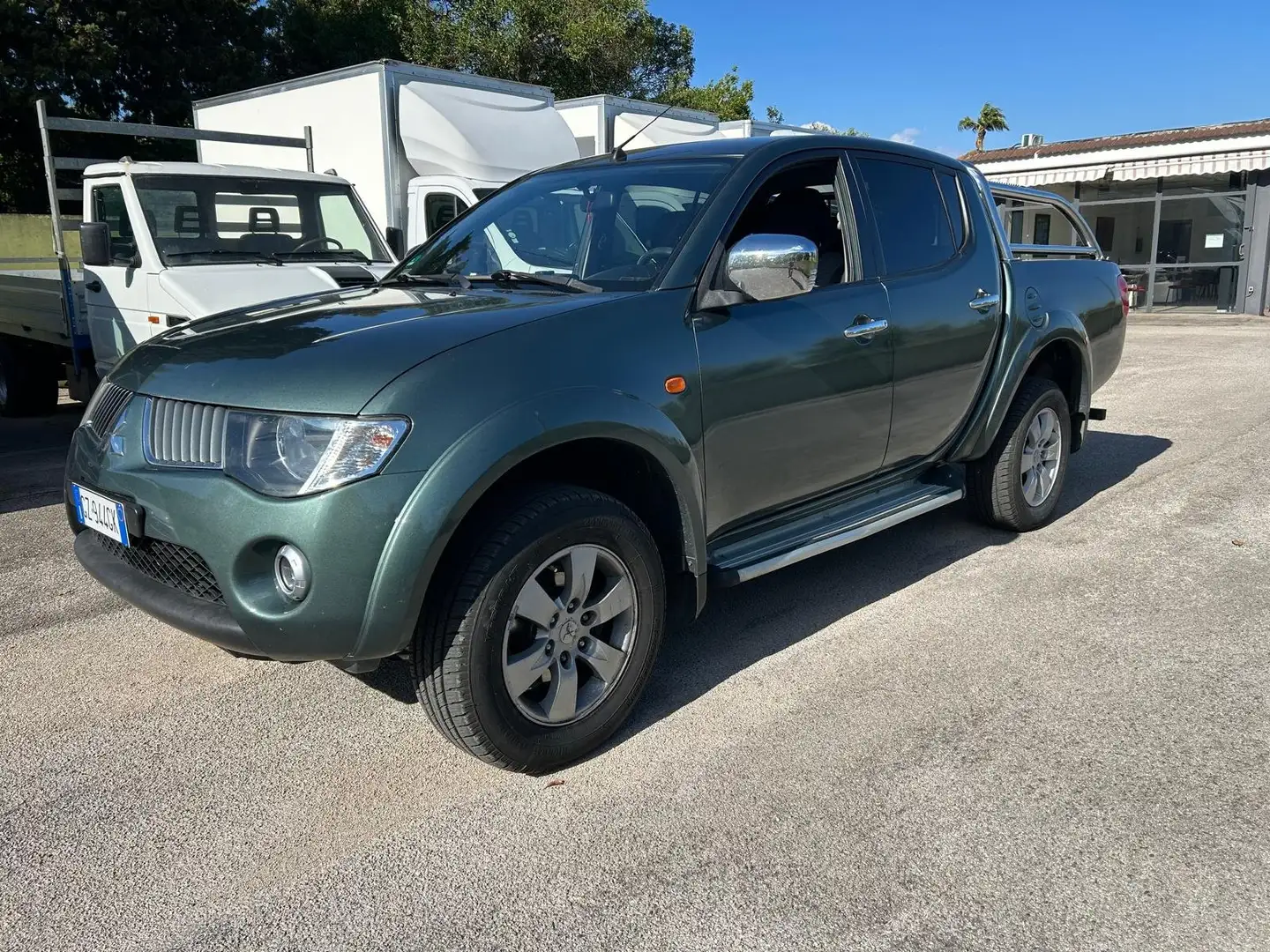 Mitsubishi L200 d.cab 2.5 di-d Intense Зелений - 1