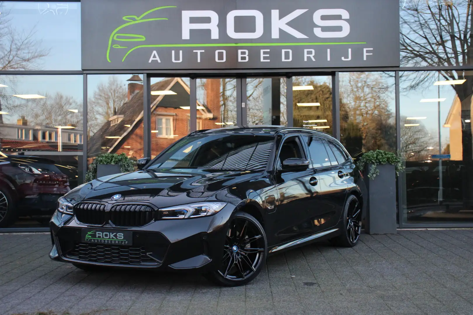 BMW 320 3-serie Touring 320e High Executive Navi/Camera/He Negro - 1