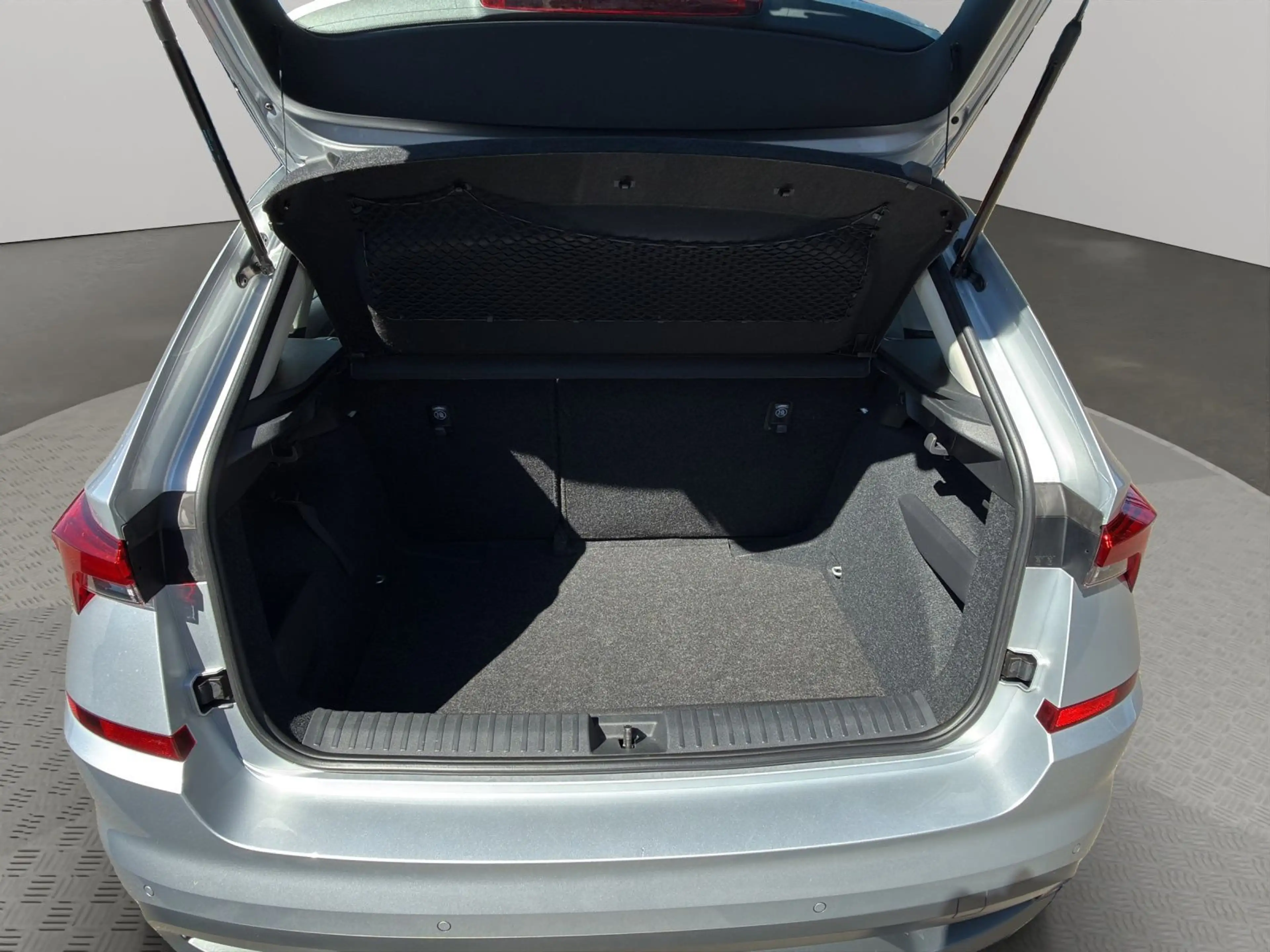 Skoda Kamiq 1.5 TSI Ambition LED+SITZHZG+TEMPOMAT+DAB+ — photo 16