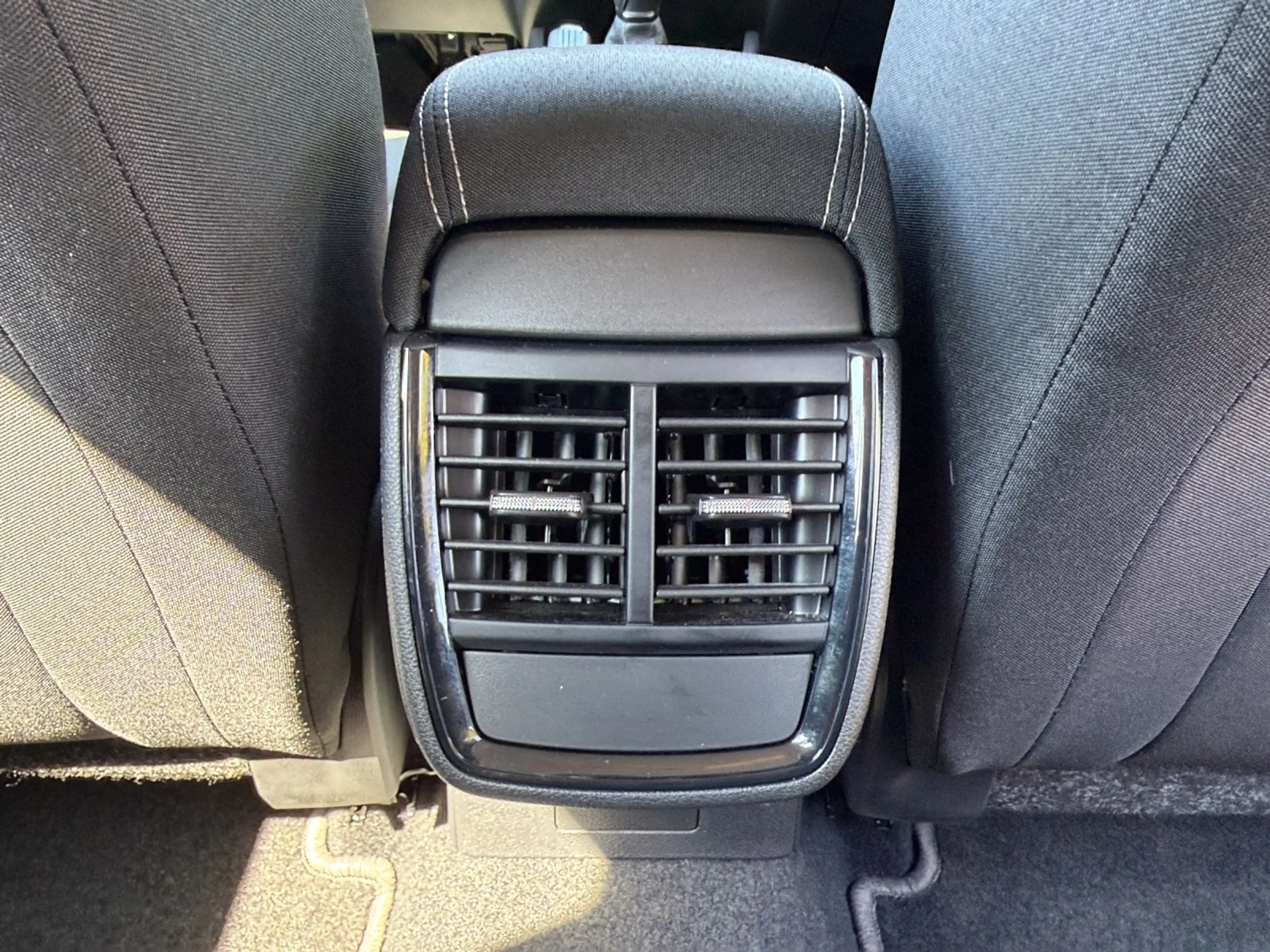 Skoda Kamiq 1.5 TSI Ambition LED+SITZHZG+TEMPOMAT+DAB+ — photo 21