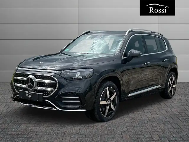 Mercedes-Benz GLB 250 + con tecnologia EQ