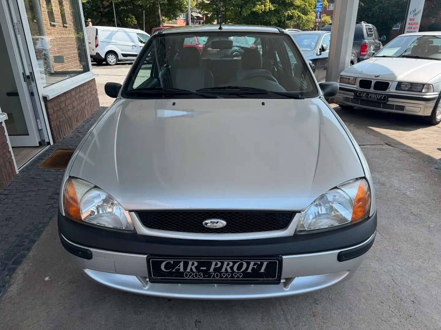 Ford Fiesta 1.3 Klima/TÜV 8-27/Fast 1.Hd/40 Tkm Silber - 2