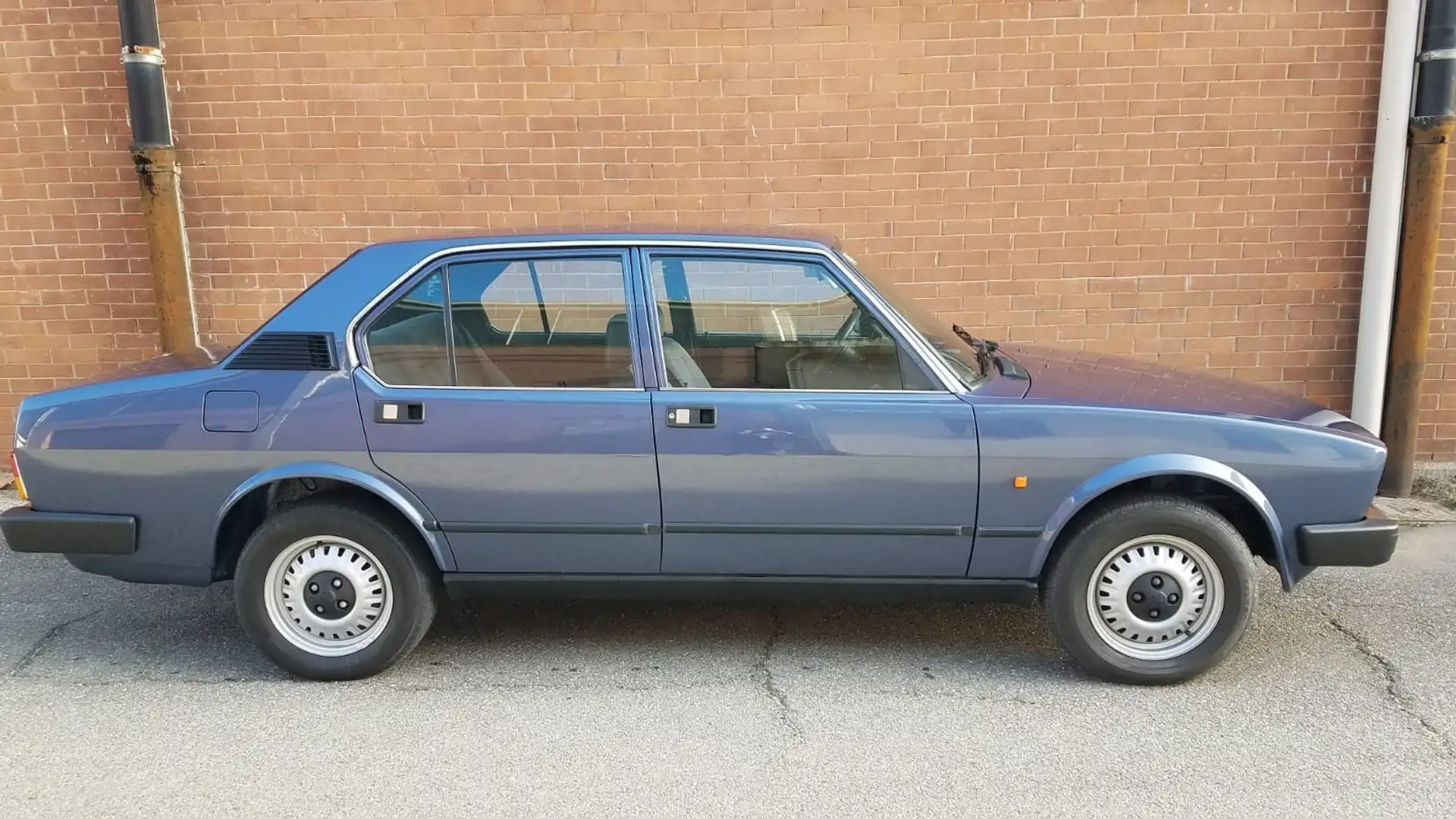 Alfa Romeo Alfetta 1.8 Azul - 1