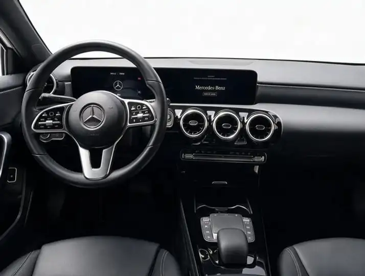 Mercedes-Benz Clase A A 250 e Sedán 2022, foto 6