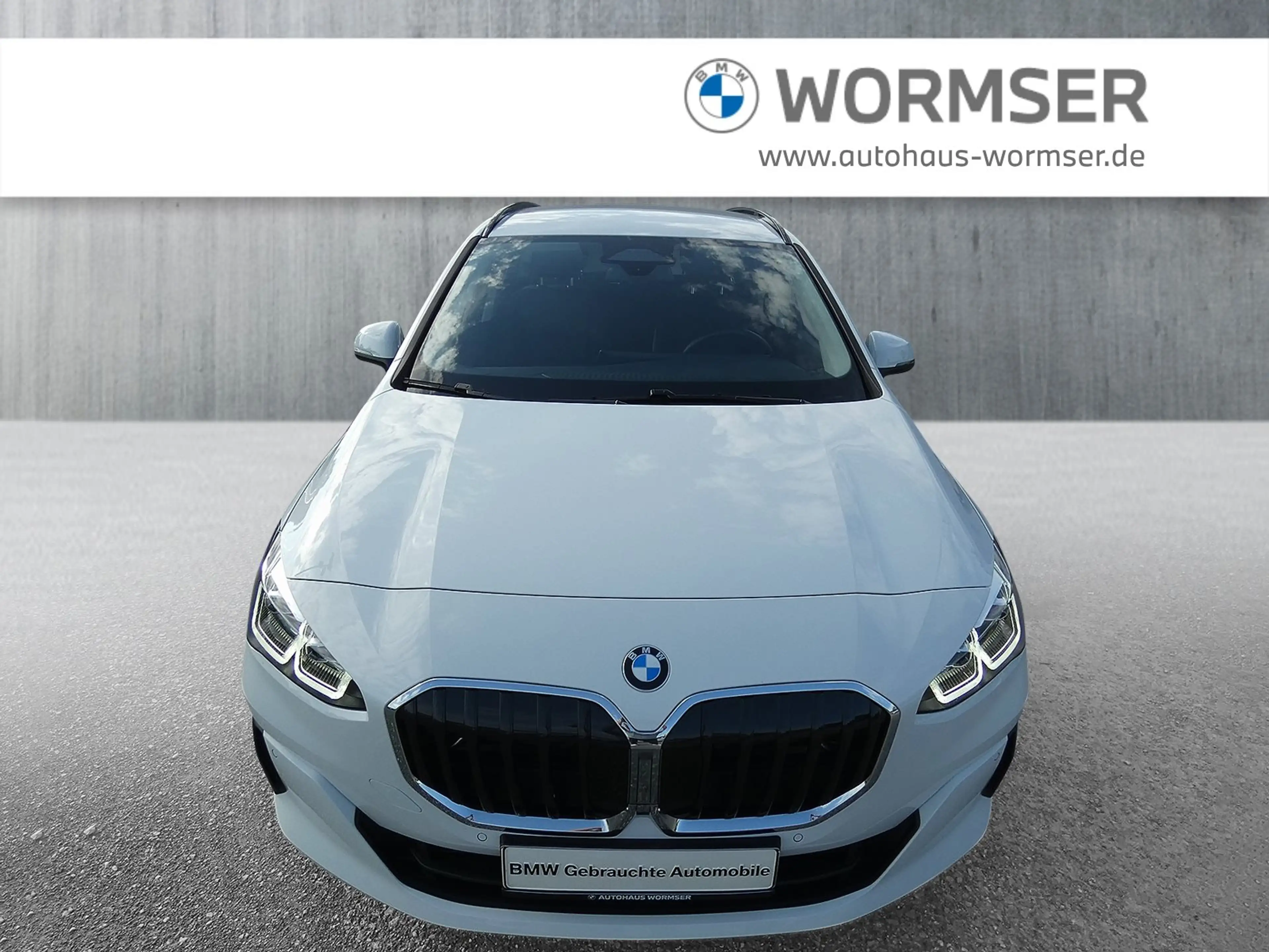 BMW 220 i Active Tourer — photo 12