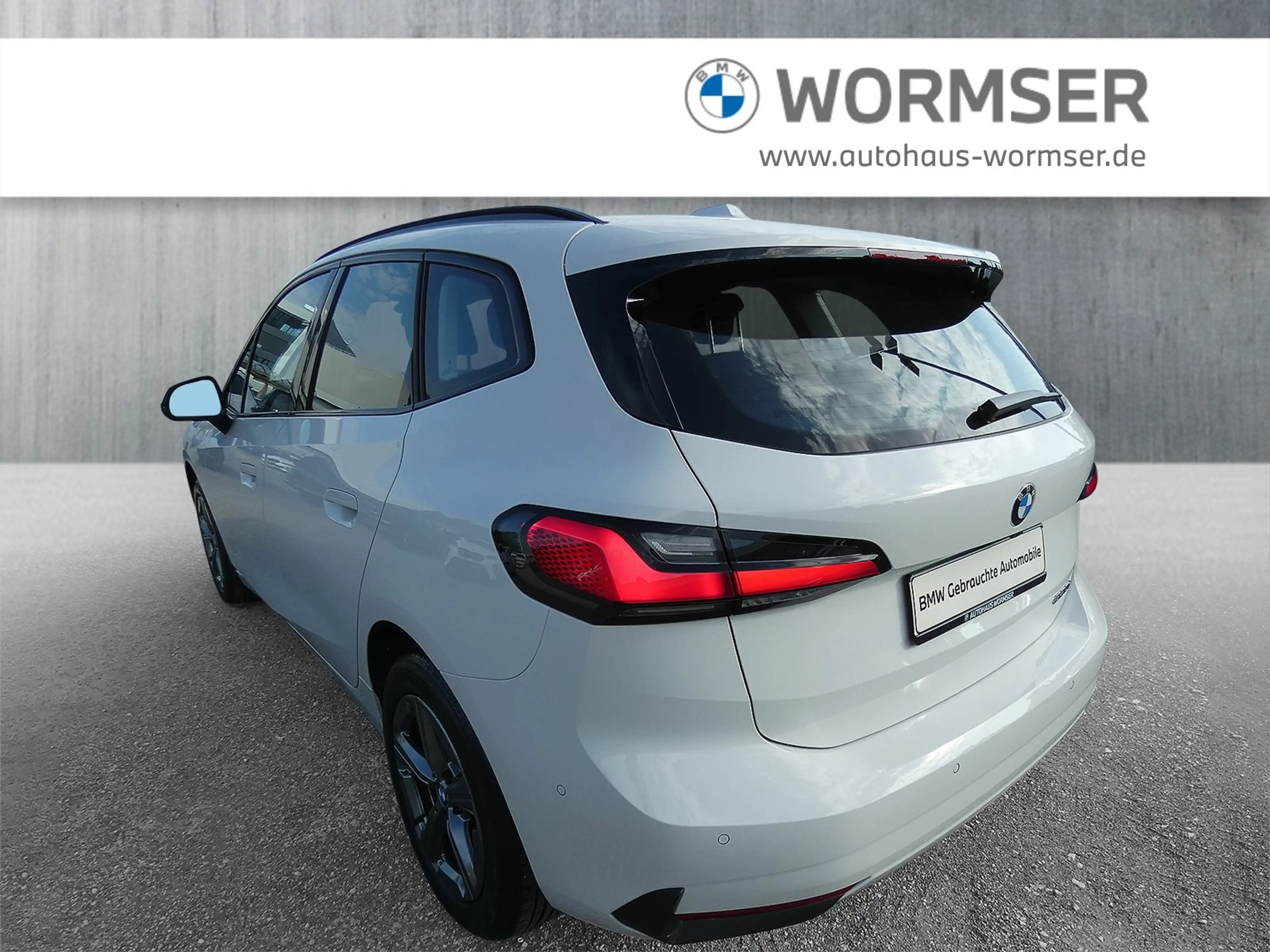 BMW 220 i Active Tourer — photo 7