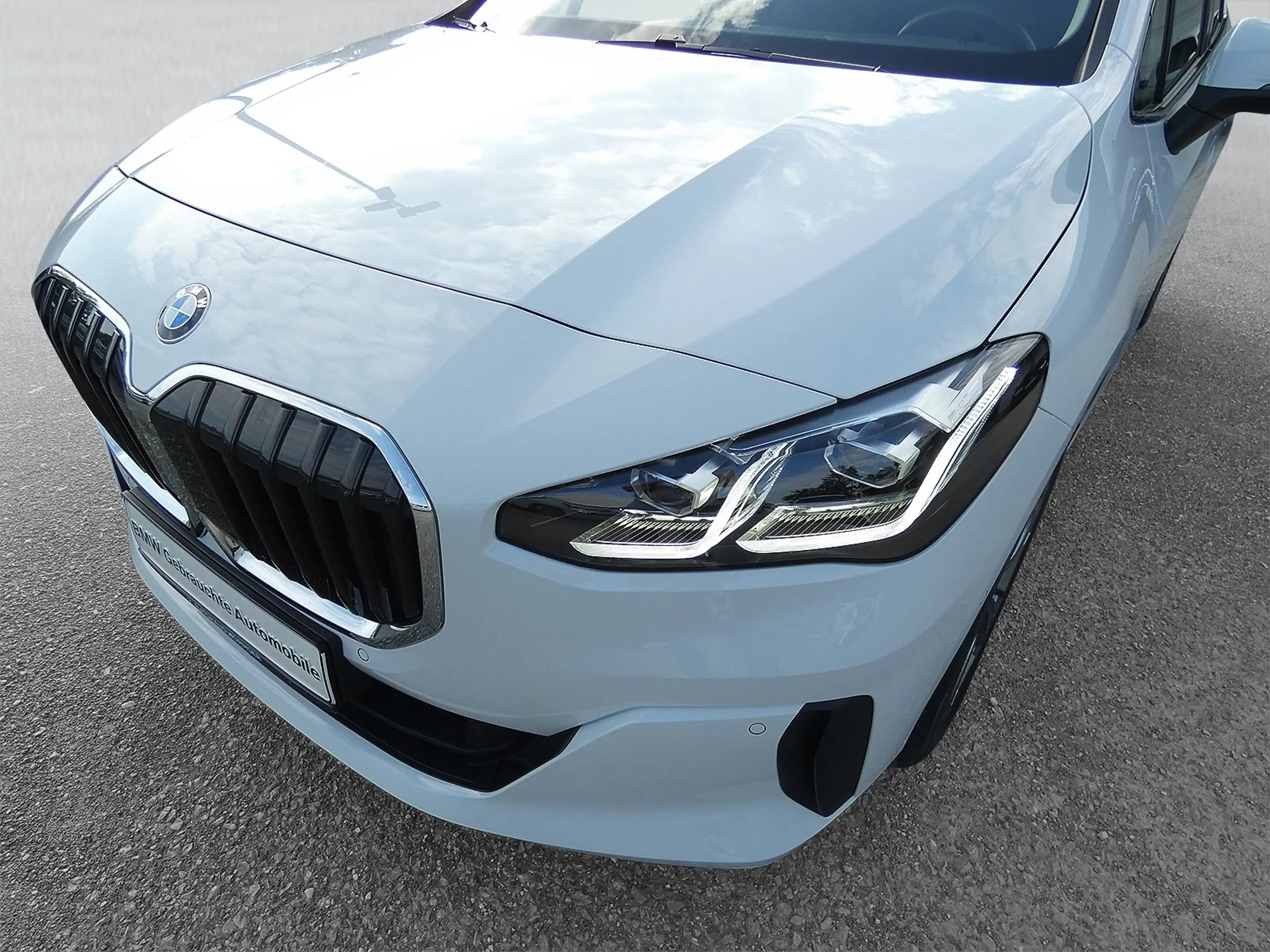 BMW 220 i Active Tourer — photo 10