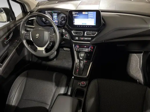 Suzuki SX4 S-Cross view 14