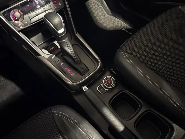 Suzuki SX4 S-Cross view 13