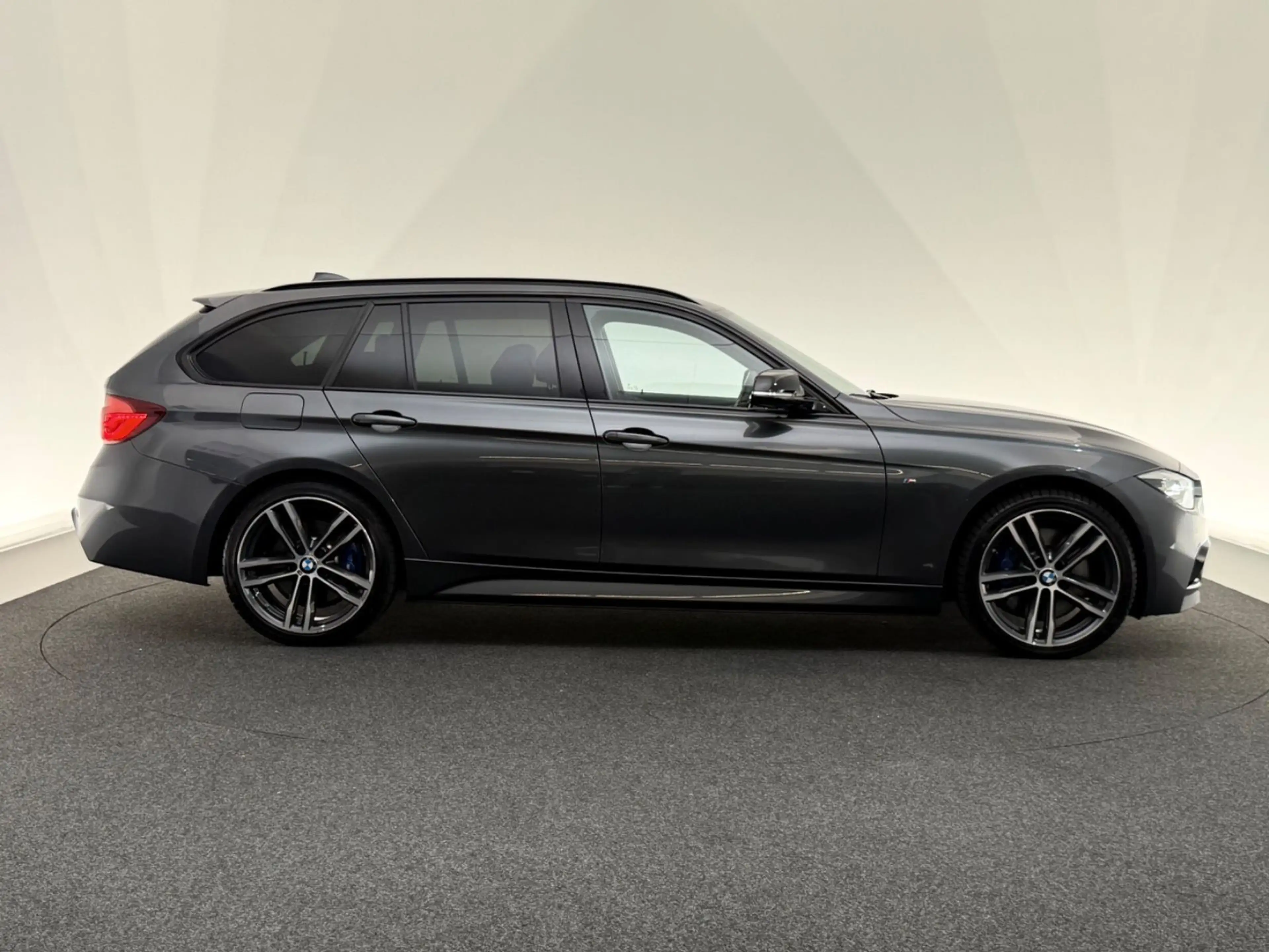 BMW 340 i Touring xDr.*M SPORT SHADOW*HUD-HARMAN-PANO — photo 8