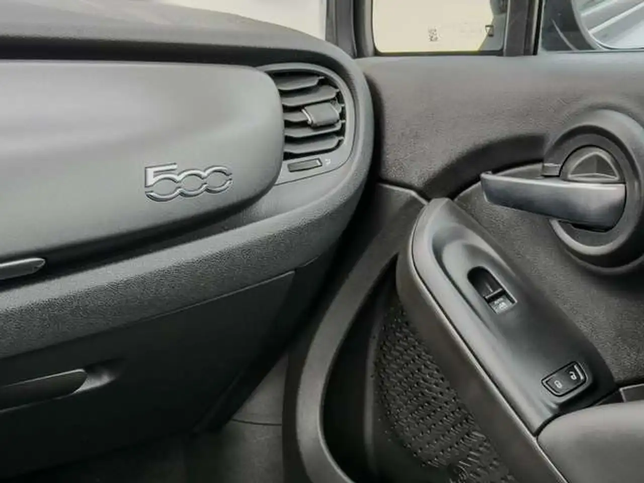 Fiat 500X 1.5 Hybrid - Automatic - 12.700km - Carplay - Cam. 13