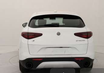 Alfa Romeo Stelvio - Immagine 4