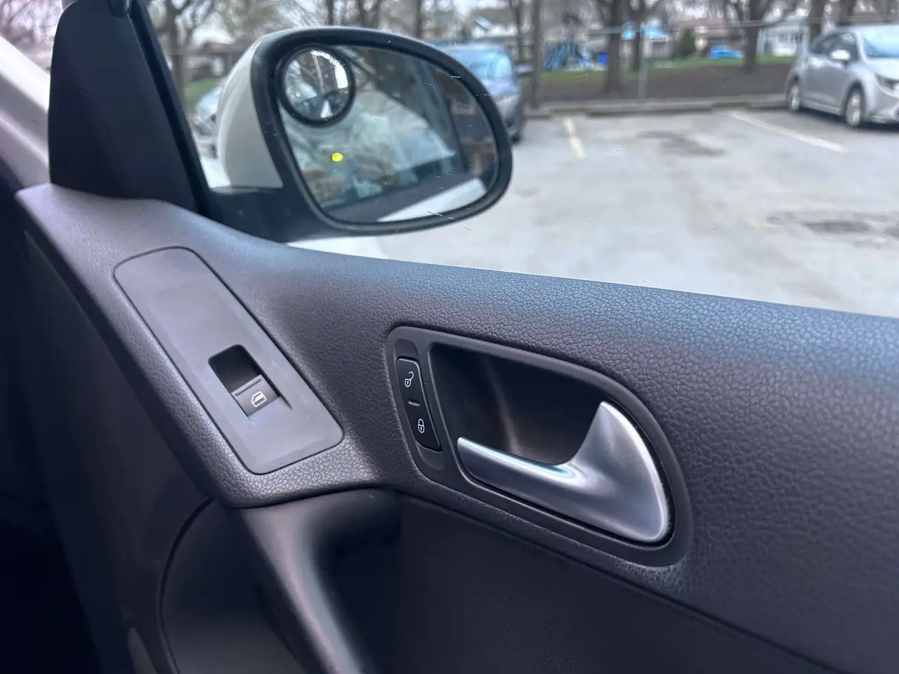 Volkswagen Tiguan снимка Volkswagen Tiguan