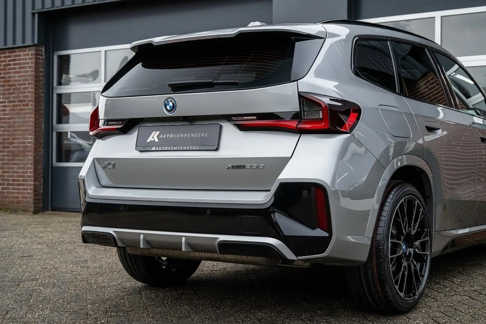 BMW X1 25e xDrive M Sport | Shadow | Driving Ass. | Camer Zilver - 2