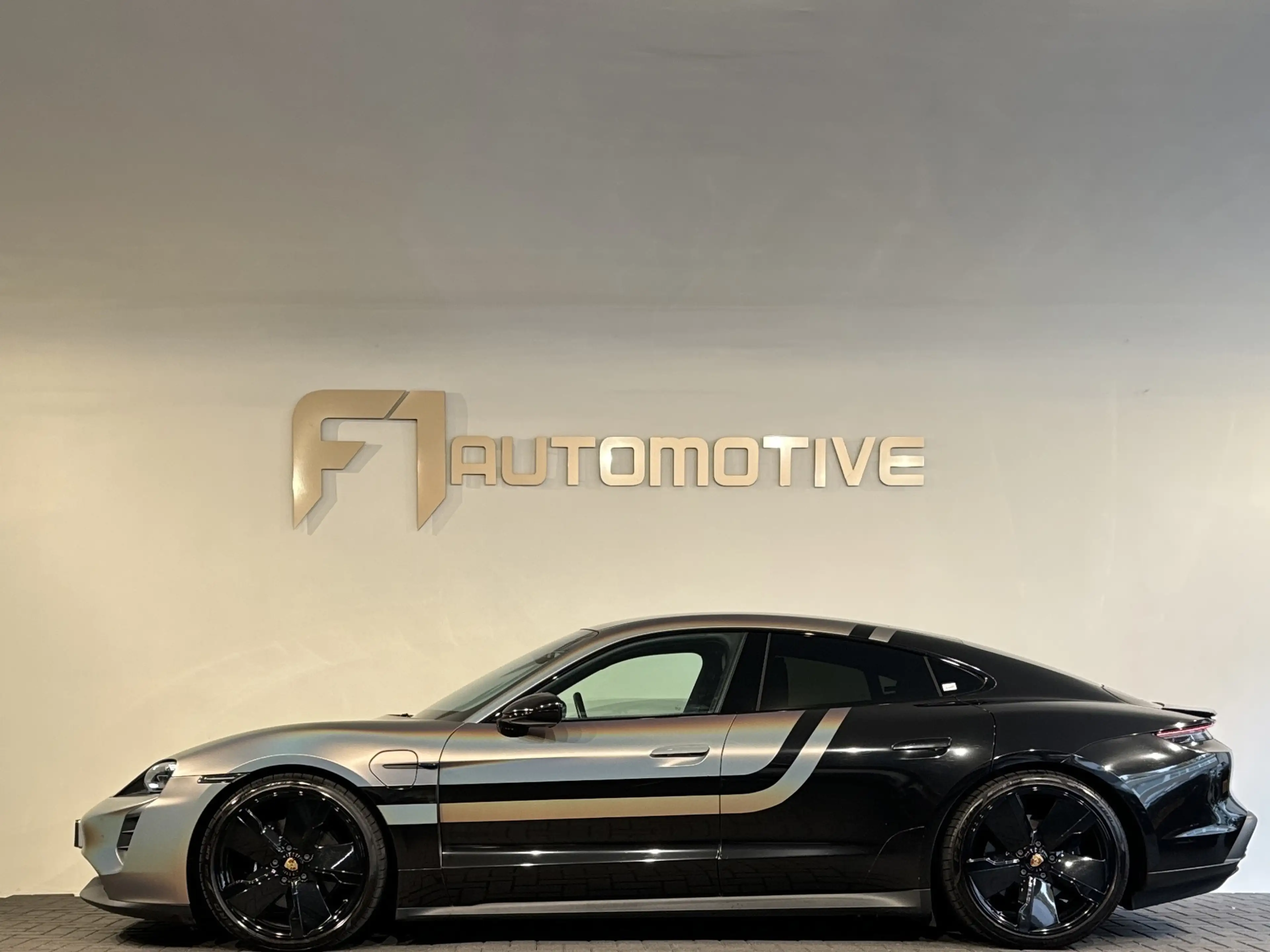 Porsche Taycan 4S Performance 84 kWh Pano|BTW|Keyless|Memory|Lift — photo 11