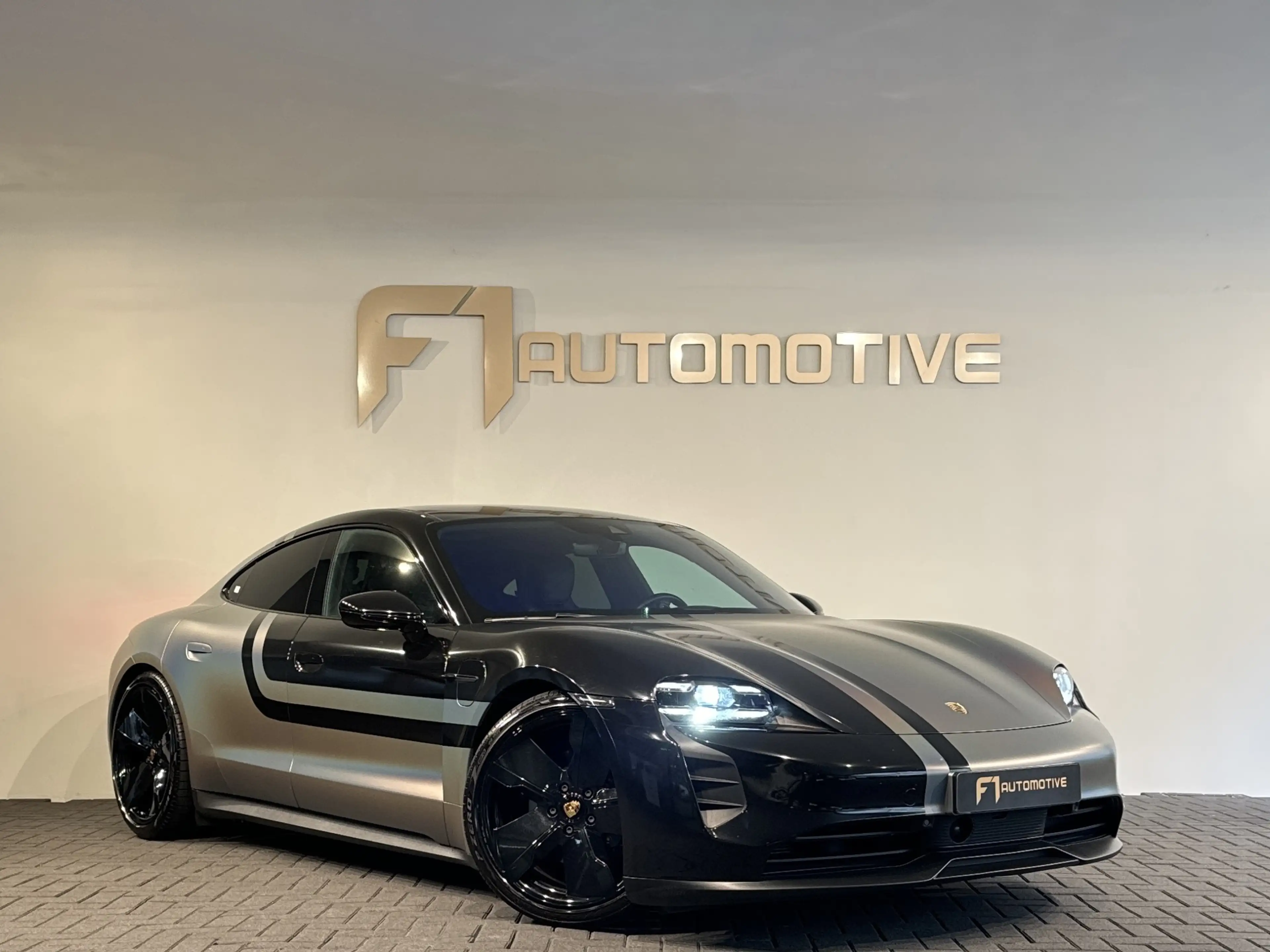 Porsche Taycan 4S Performance 84 kWh Pano|BTW|Keyless|Memory|Lift — photo 3