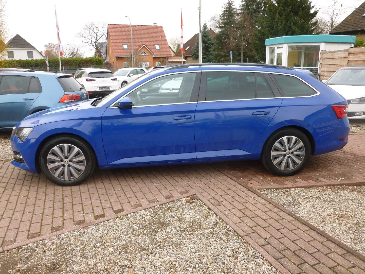 Skoda Superb Combi Ambition iV DSG/LED/ACC/Side Assist Blau - 2