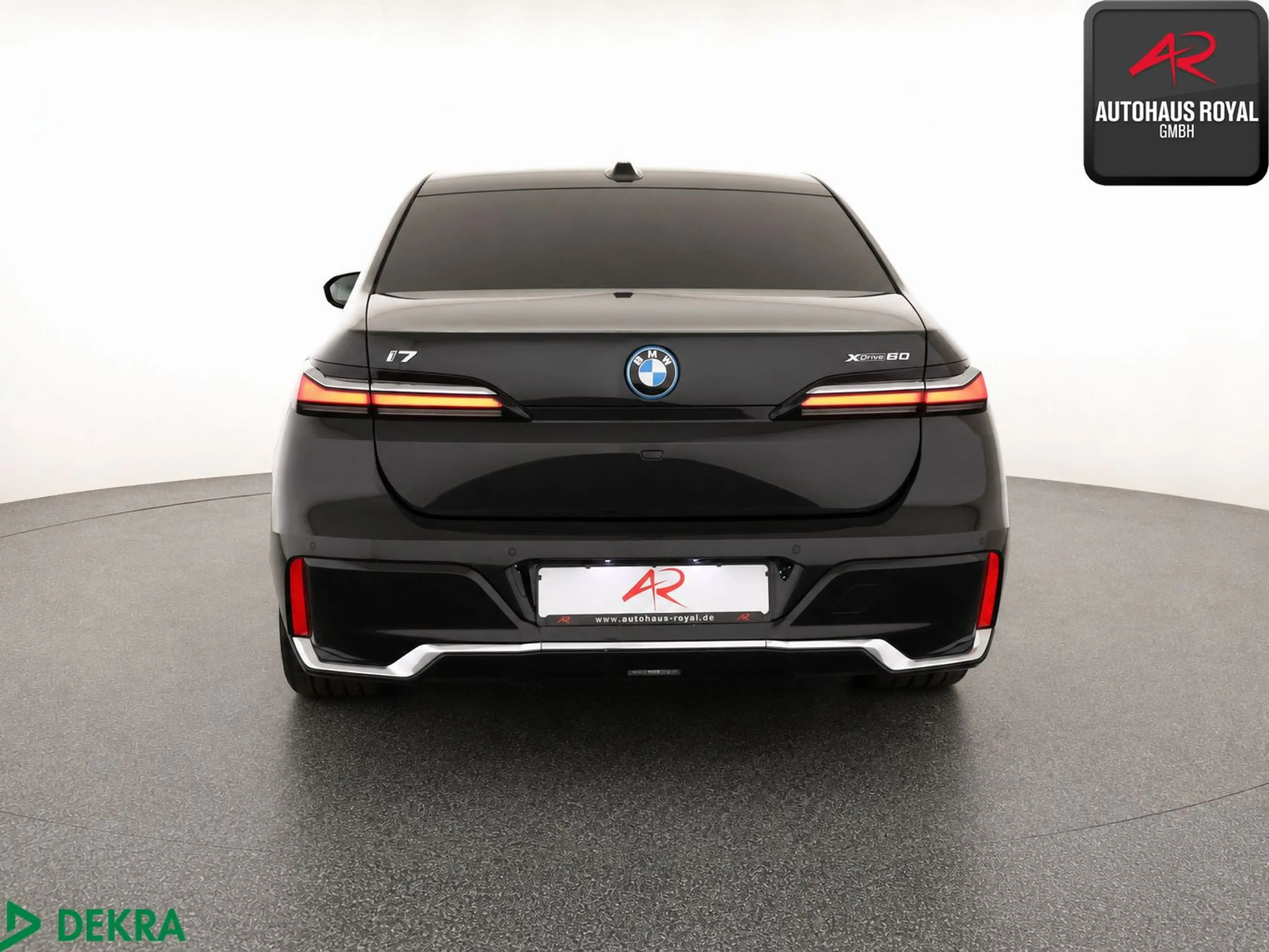 BMW i7 i7 xDrive60 M SPORT THEATRE SCREEN,BOWERS+W,HUD — photo 4
