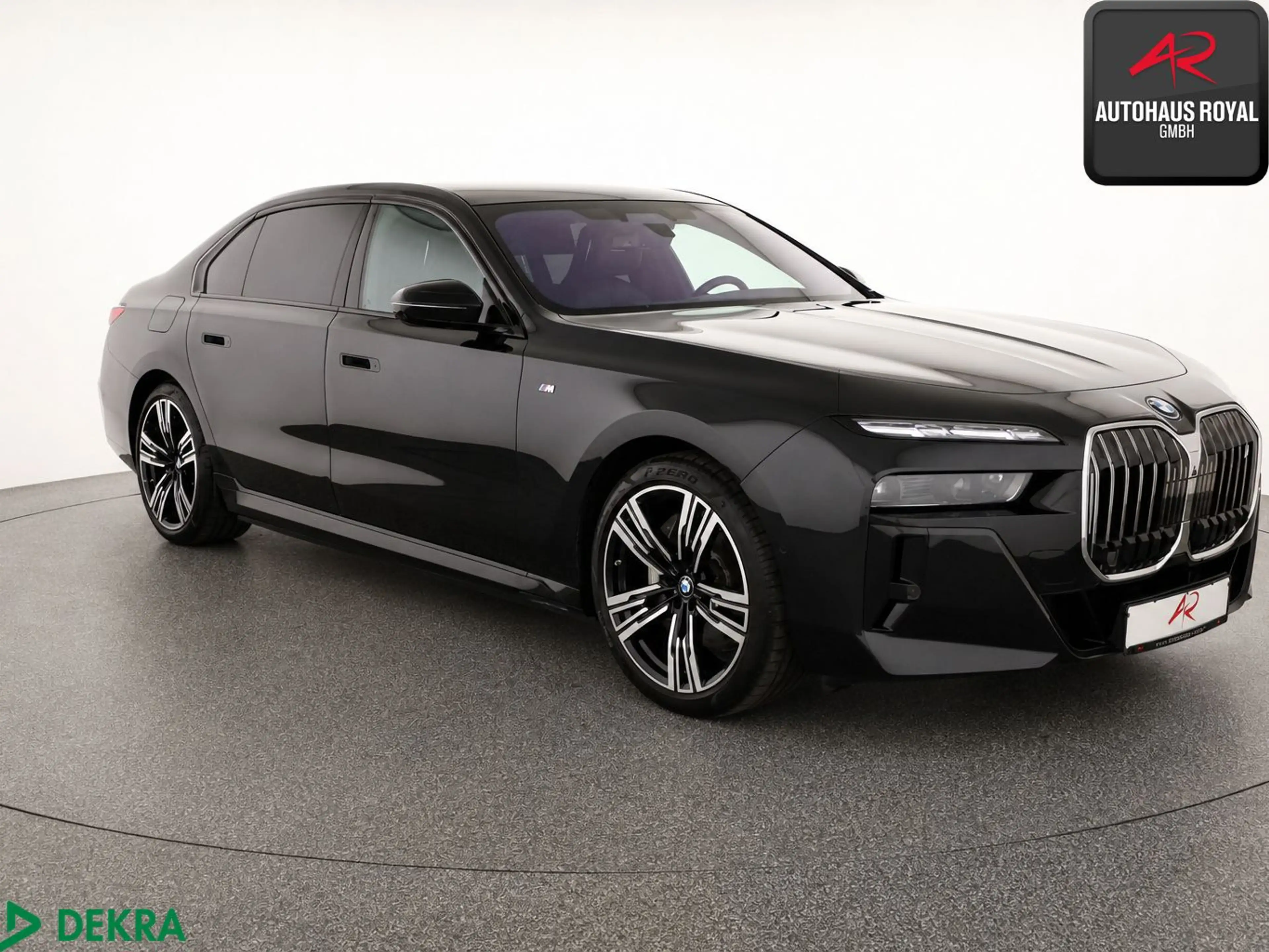 BMW i7 i7 xDrive60 M SPORT THEATRE SCREEN,BOWERS+W,HUD — photo 7
