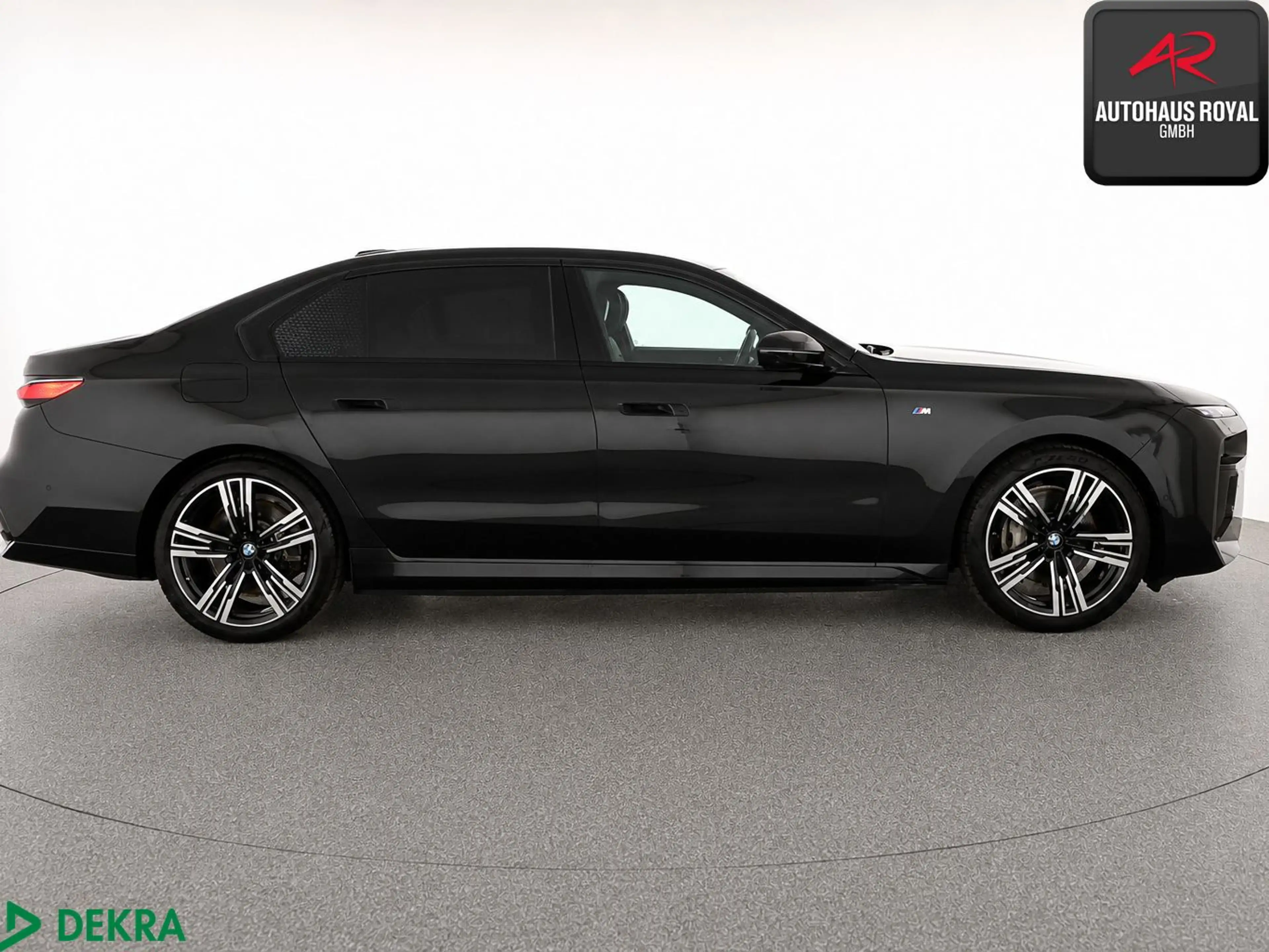 BMW i7 i7 xDrive60 M SPORT THEATRE SCREEN,BOWERS+W,HUD — photo 6