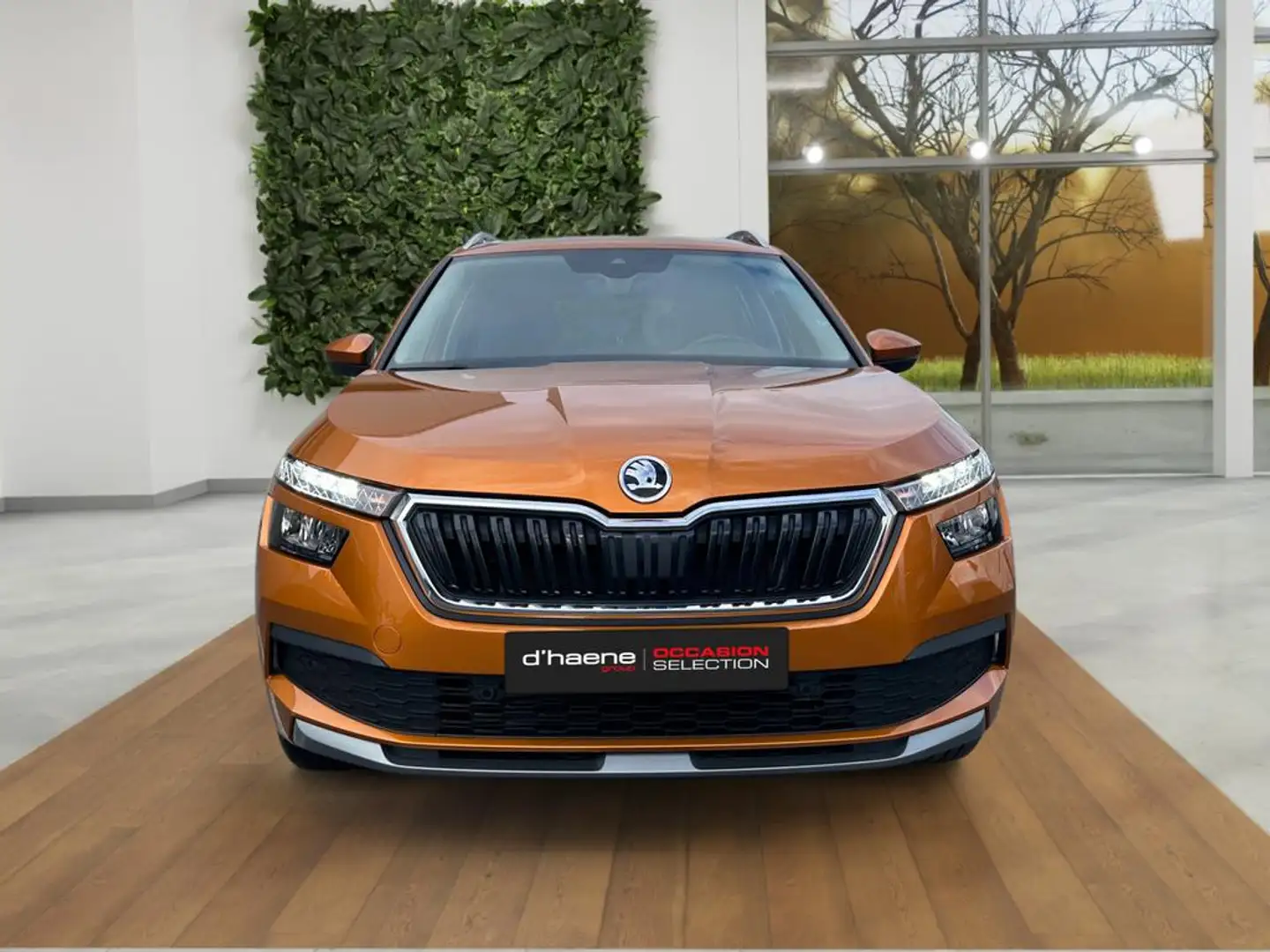 Skoda Kamiq Kamiq Clever 1,0 TSI 70 kW 5-speed mech. Naranja - 2
