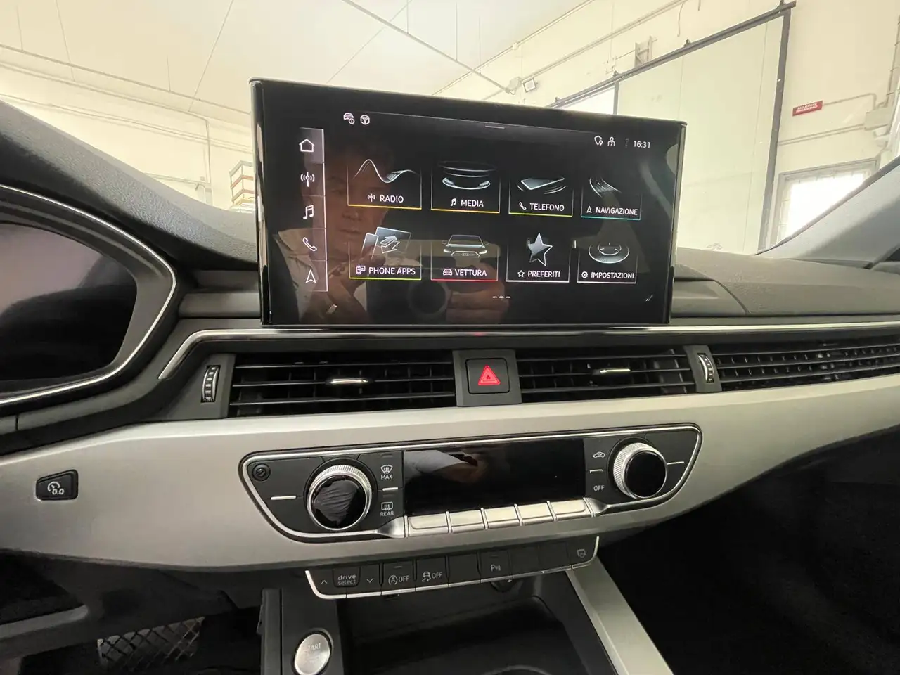 Audi A4 V 2019 Avant 35 2.0 tdi mhev S Line edition 163cv s-tronic, миниатюра 15