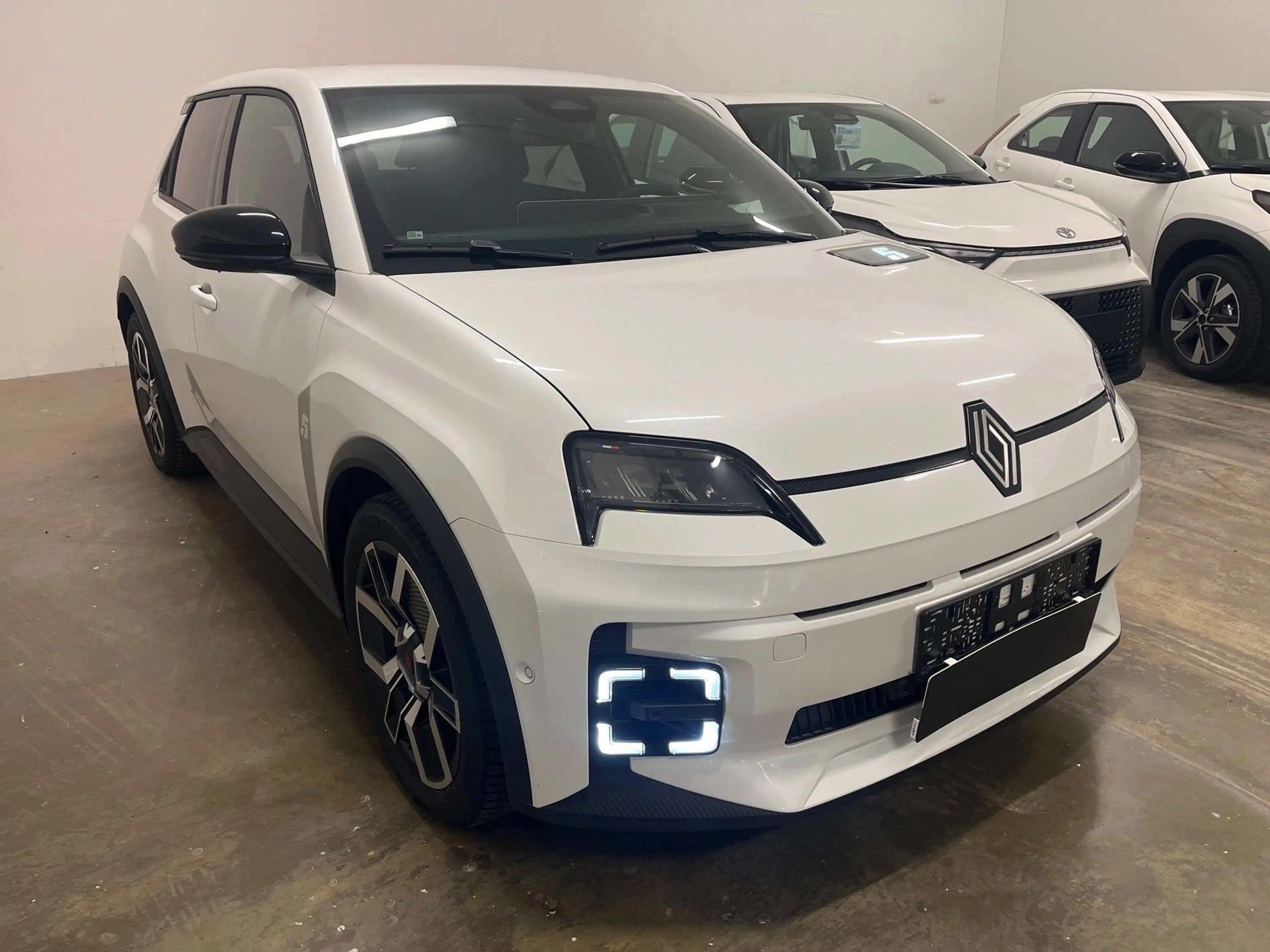 Renault R 5 R 5 E-Tech Evolution 150 Comfort Range — photo 3