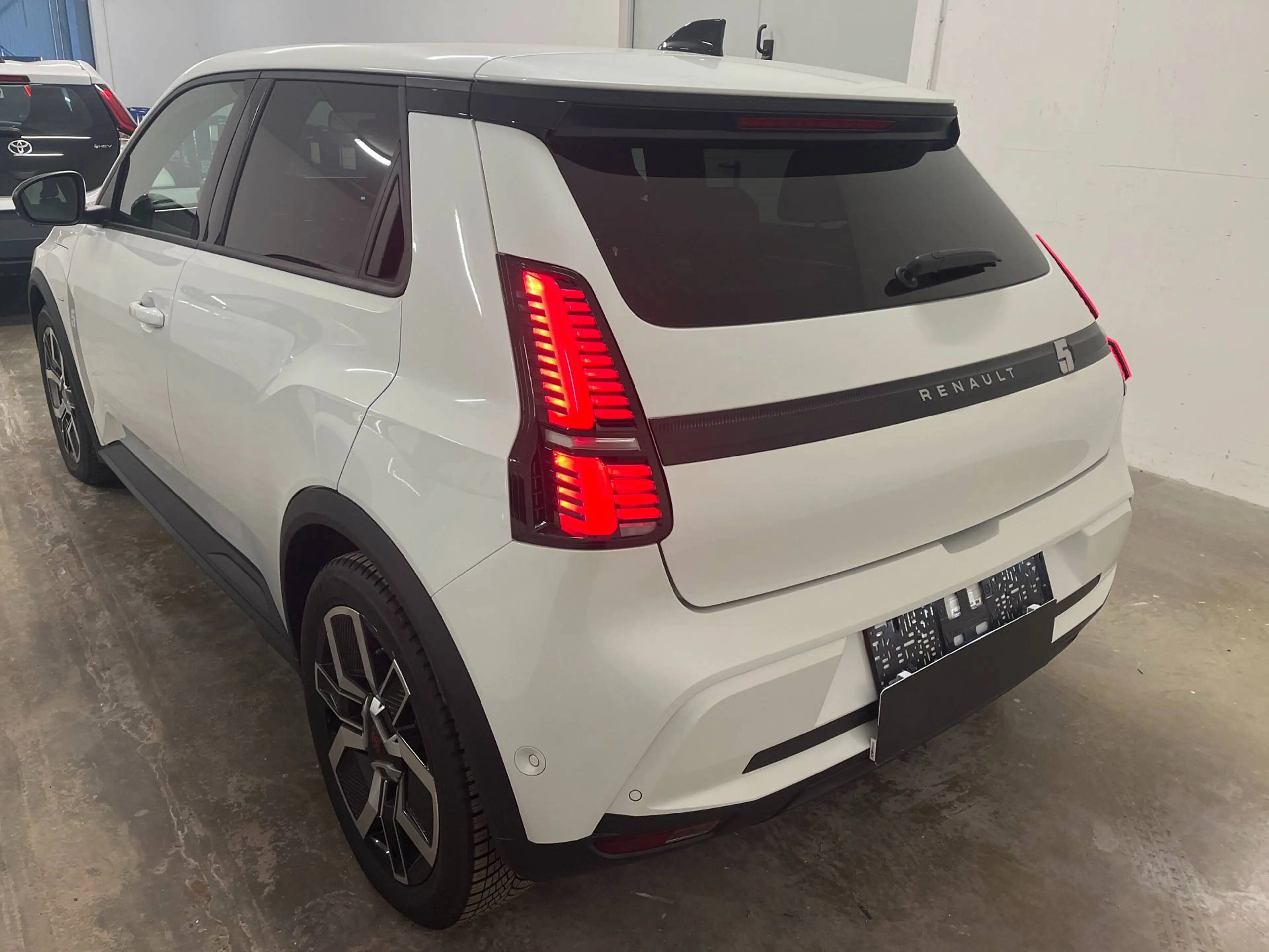 Renault R 5 R 5 E-Tech Evolution 150 Comfort Range — photo 4