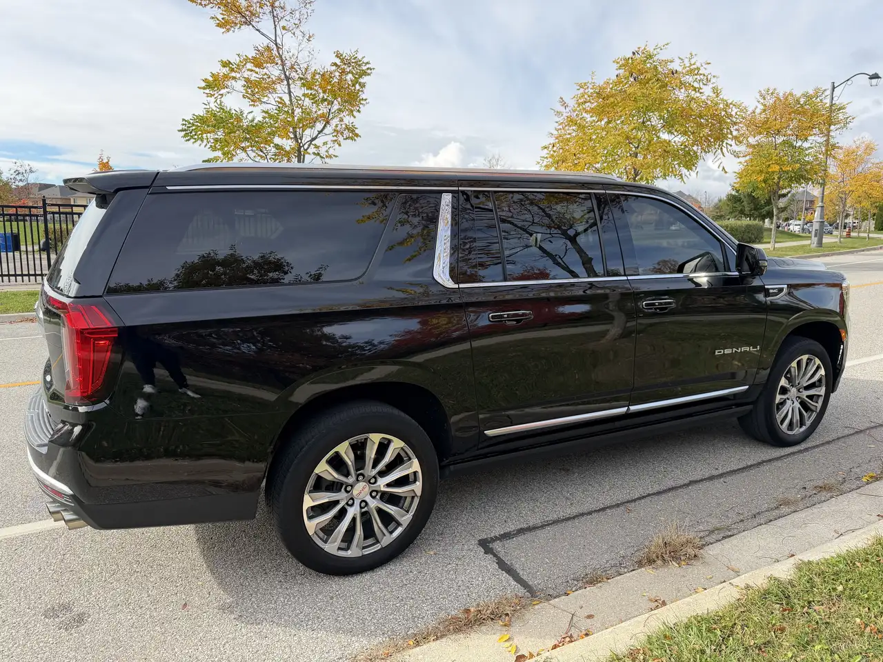 GMC Yukon снимка GMC Yukon