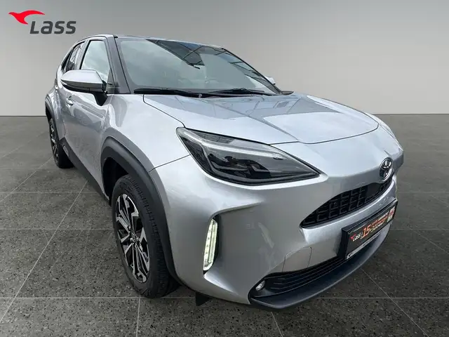 Toyota Yaris Cross view 8