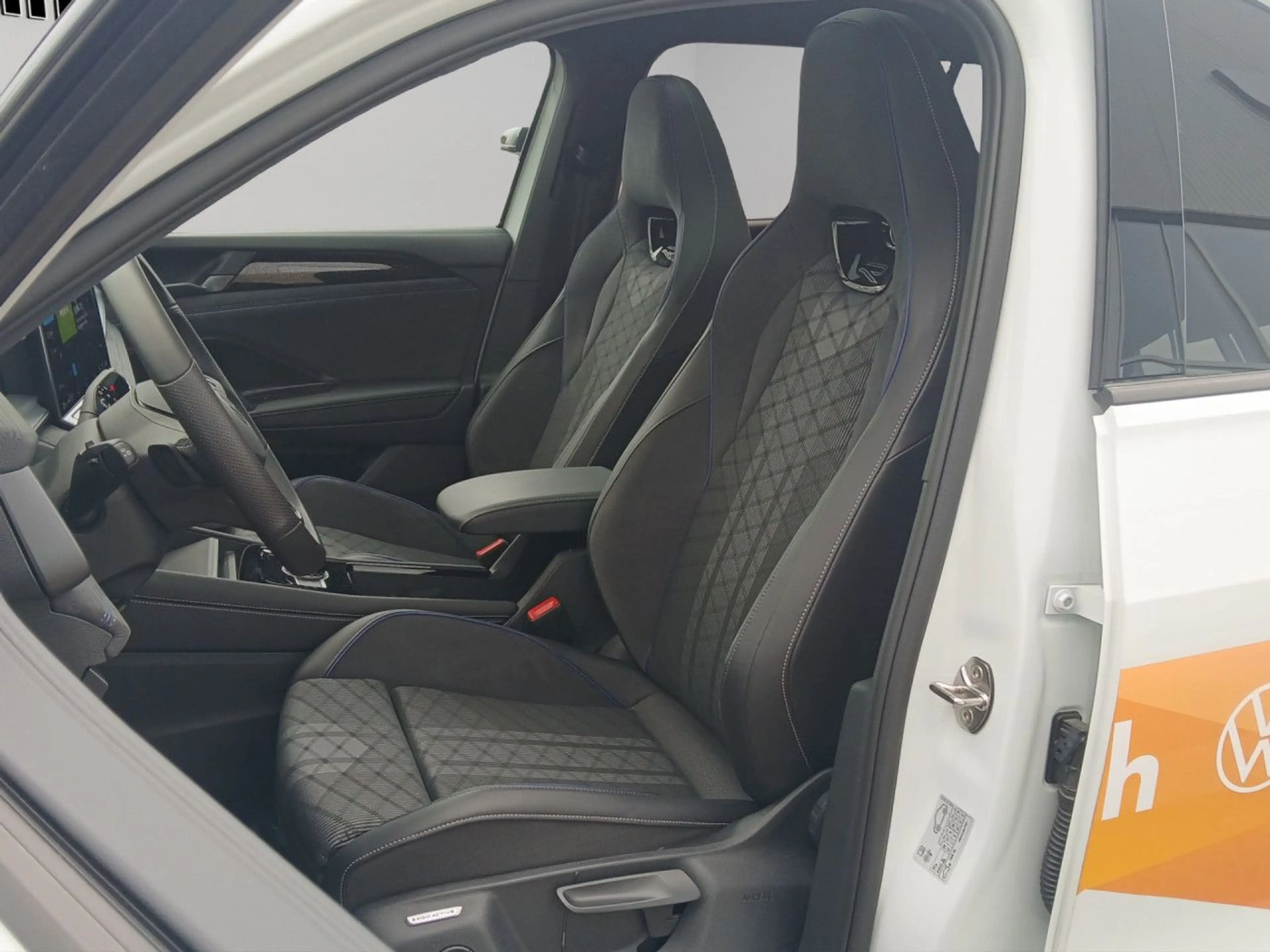 Volkswagen Tayron 2.0 TSI DSG 4Motion R-Line NAVI, AHK, 7-Si. — photo 11