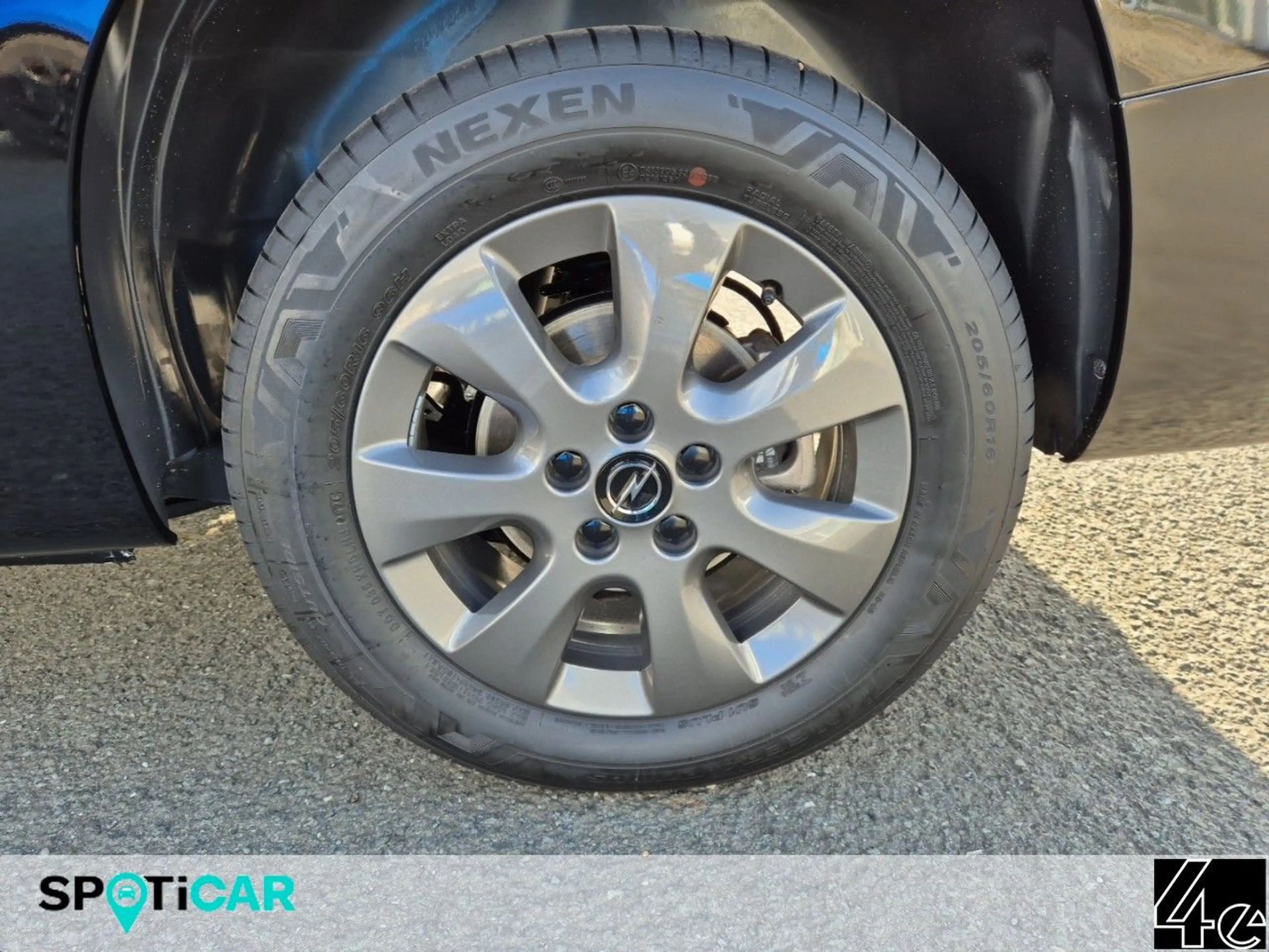 Opel Combo Life E 1.5 GS XL — photo 11