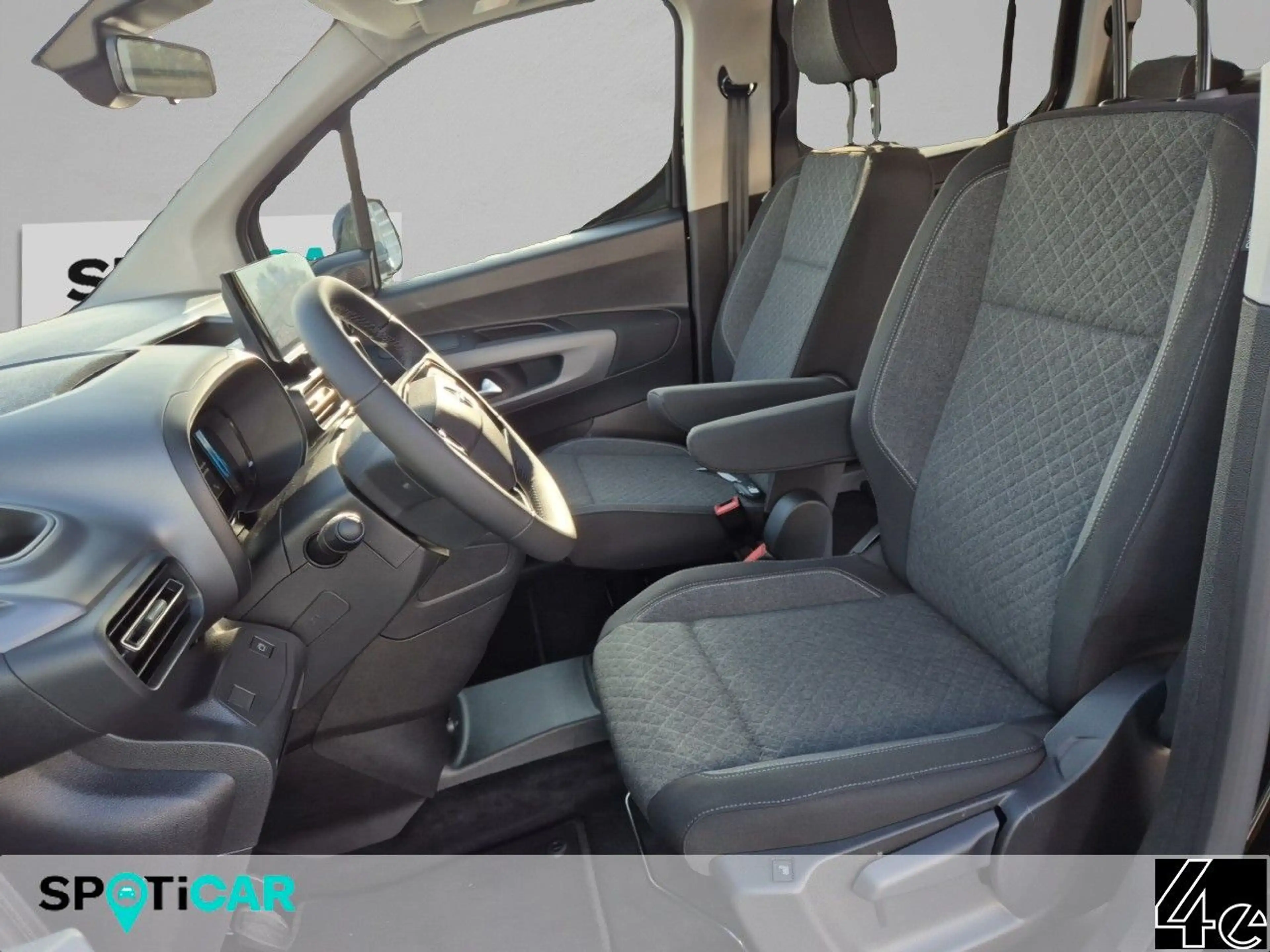 Opel Combo Life E 1.5 GS XL — photo 9