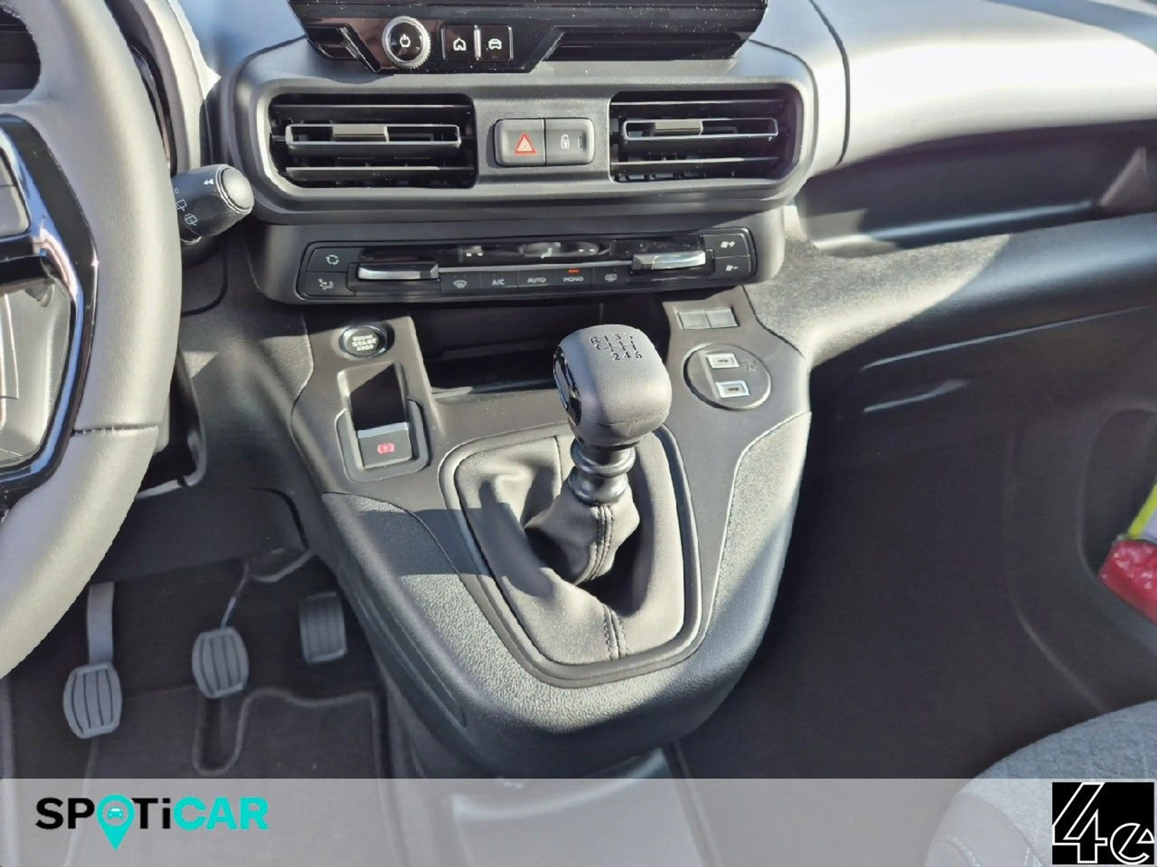 Opel Combo Life E 1.5 GS XL — photo 15